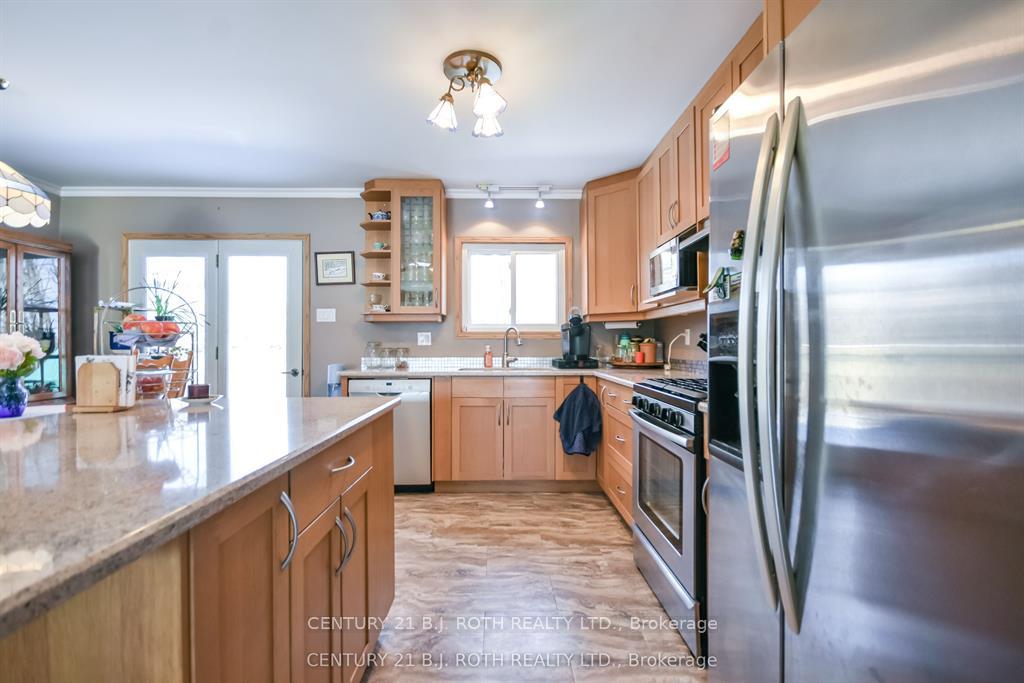 Photo 14 of 8 Sandra Drive, Orillia — HOMEH