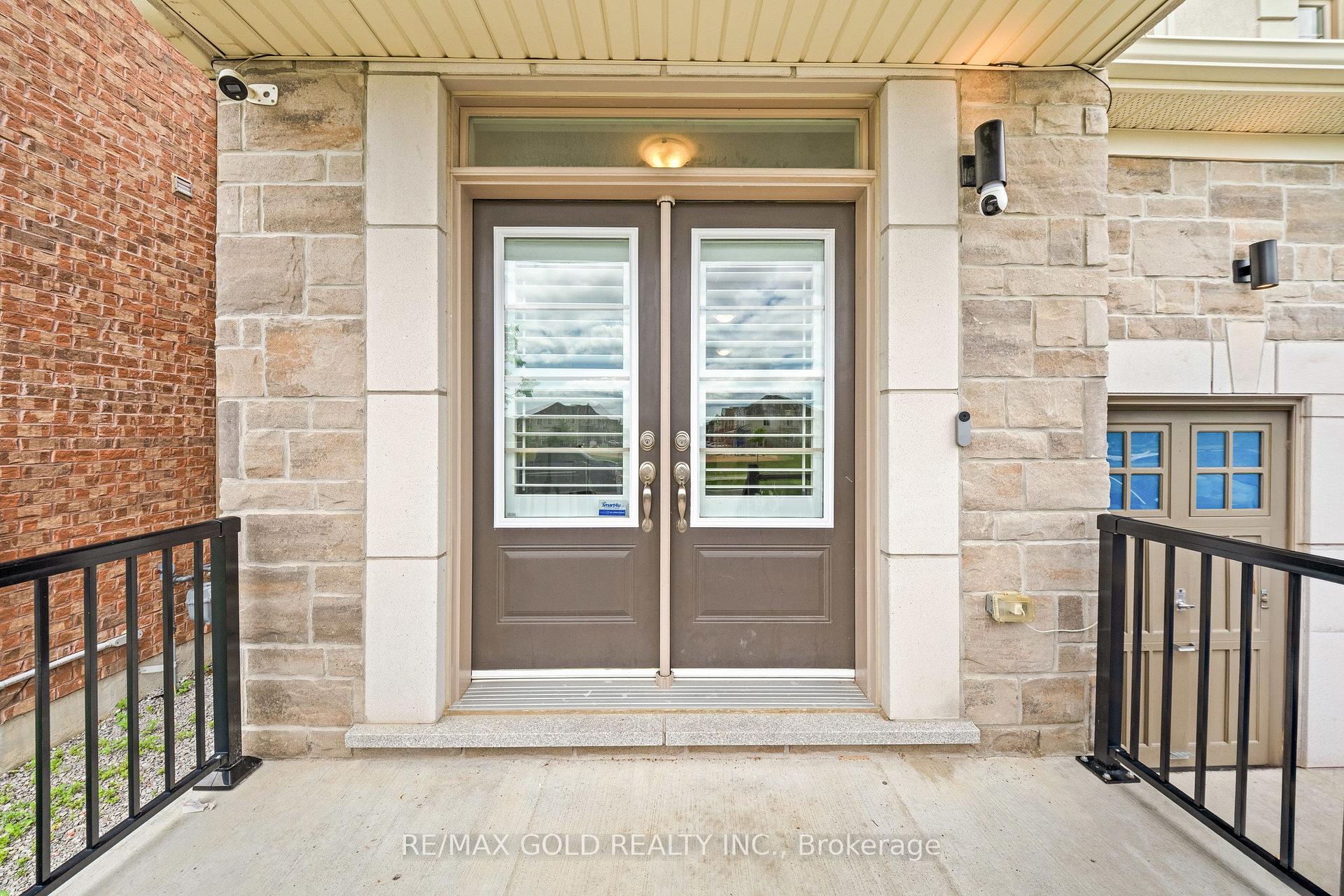 Photo 4 of 271 Fleetwood Drive, Oshawa, Eastdale — HOMEH