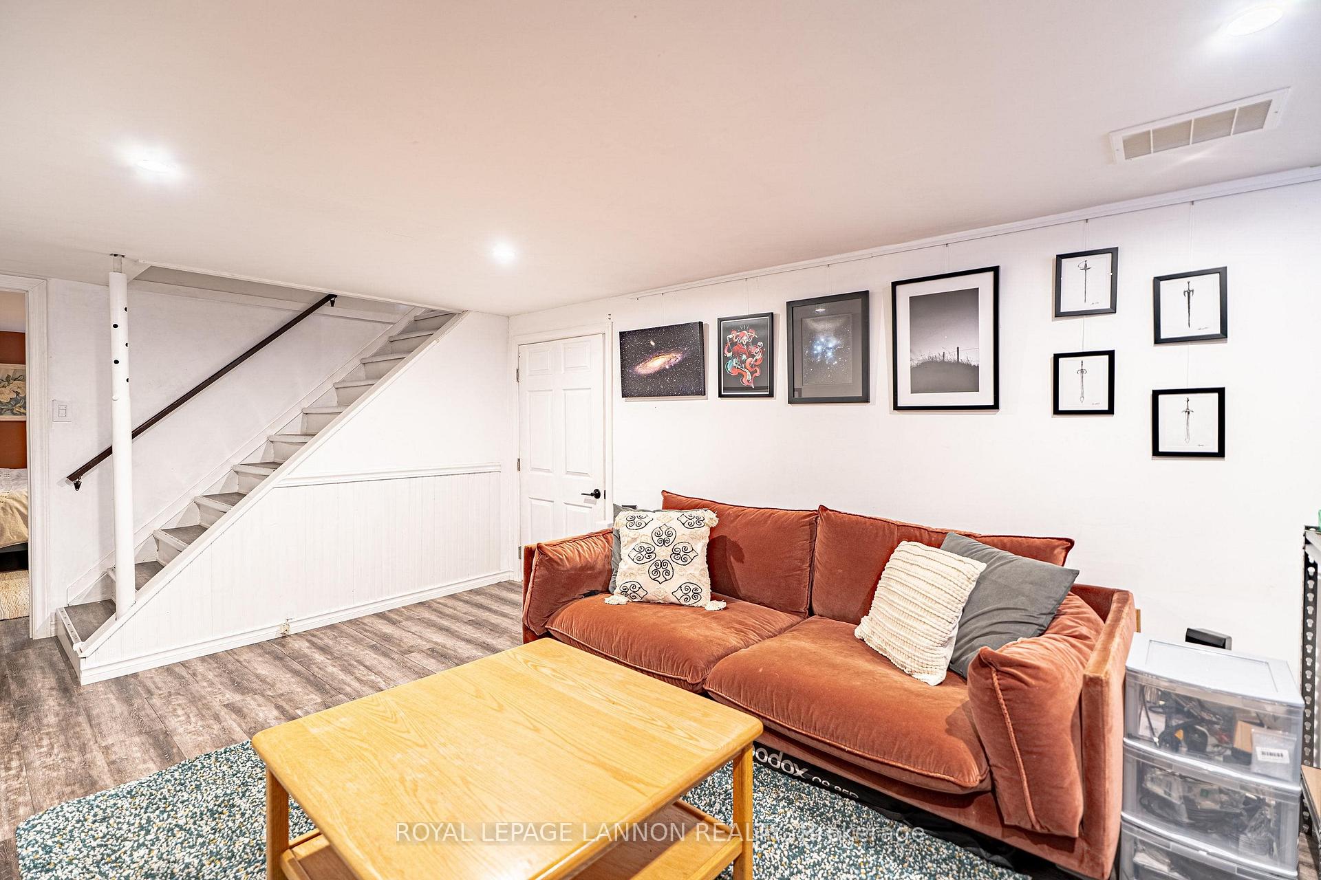 Photo 4 of 2029 Hamilton Ave., Thunder Bay, Hyde Park — HOMEH