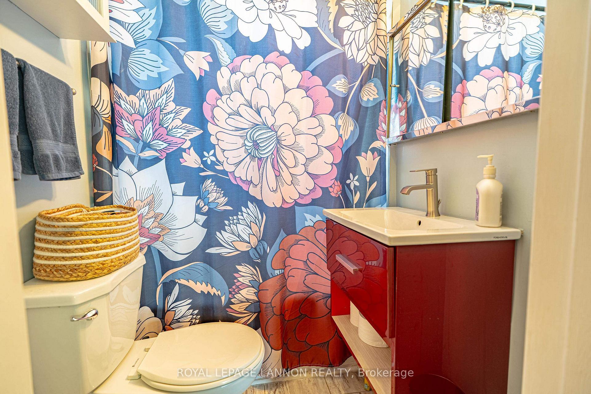 Photo 10 of 2029 Hamilton Ave., Thunder Bay, Hyde Park — HOMEH