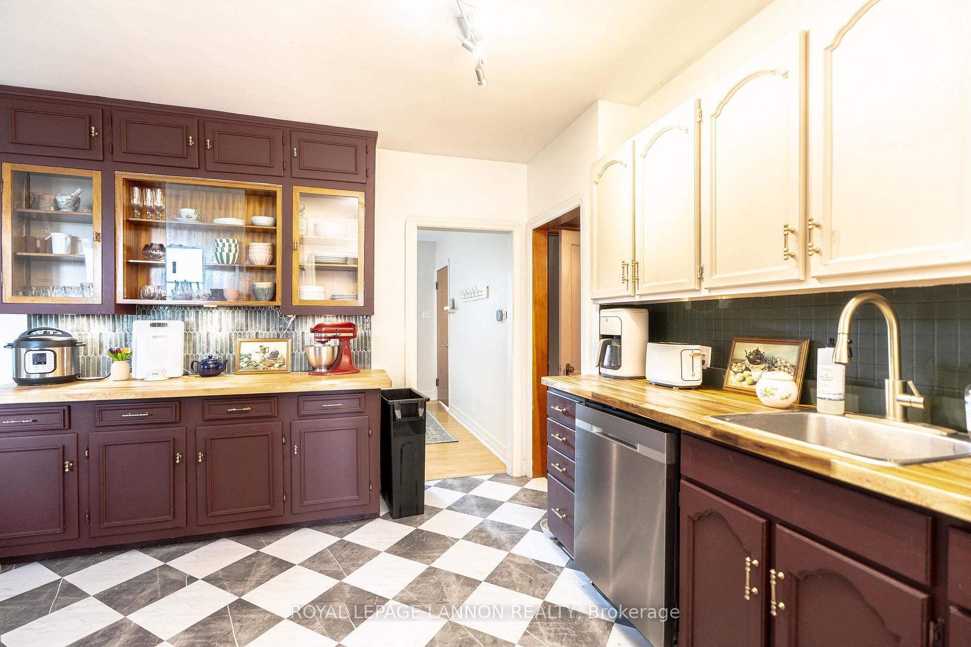 Photo 19 of 2029 Hamilton Ave., Thunder Bay, Hyde Park — HOMEH