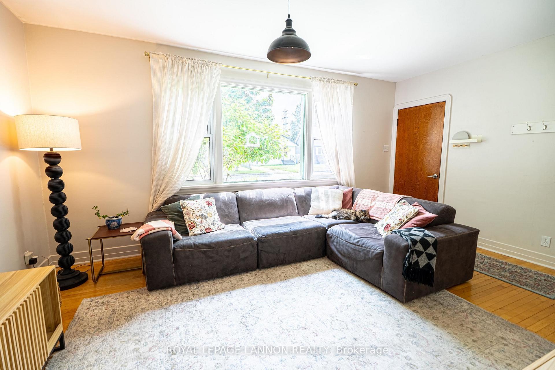 Photo 25 of 2029 Hamilton Ave., Thunder Bay, Hyde Park — HOMEH