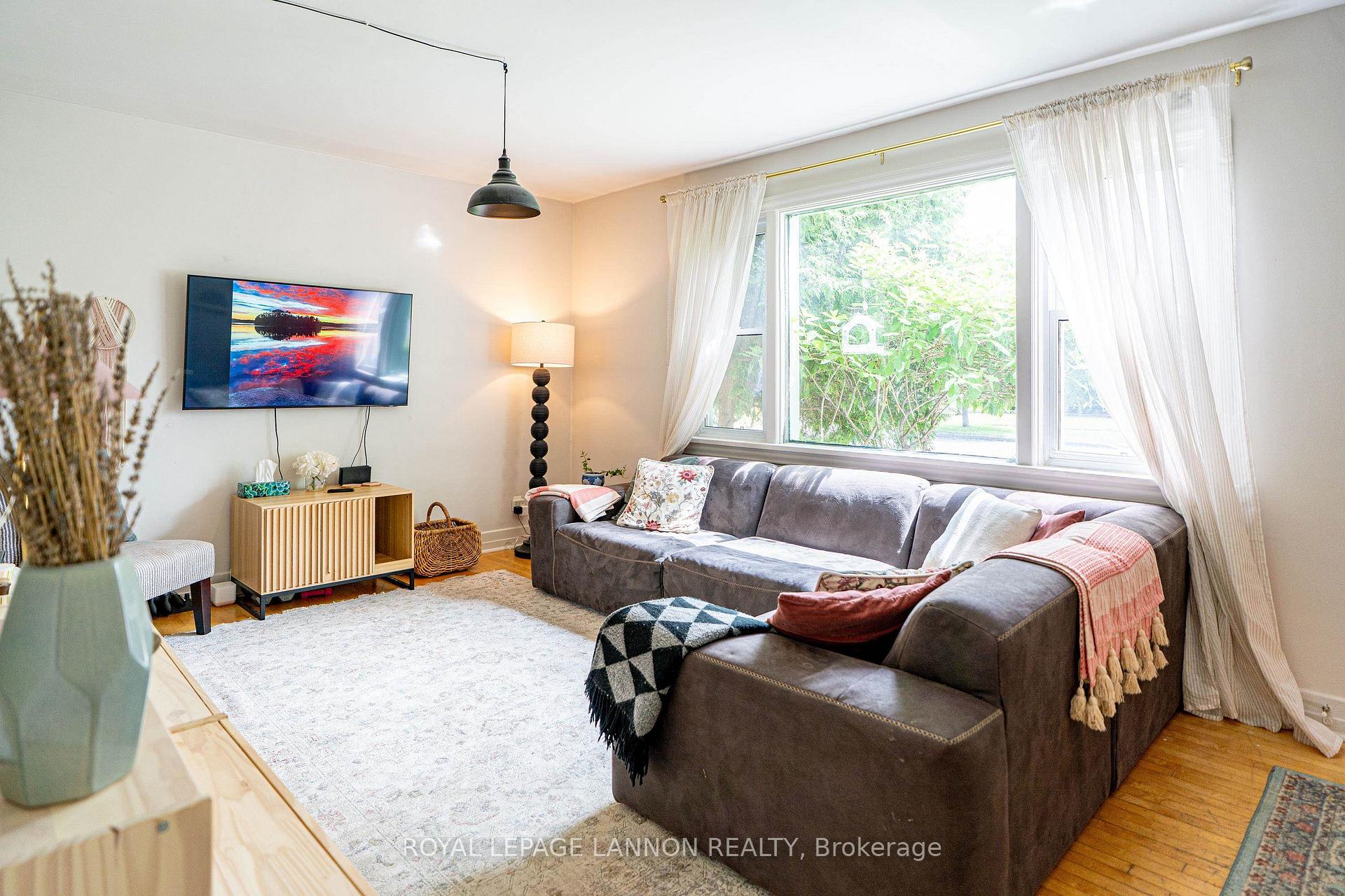 Photo 26 of 2029 Hamilton Ave., Thunder Bay, Hyde Park — HOMEH