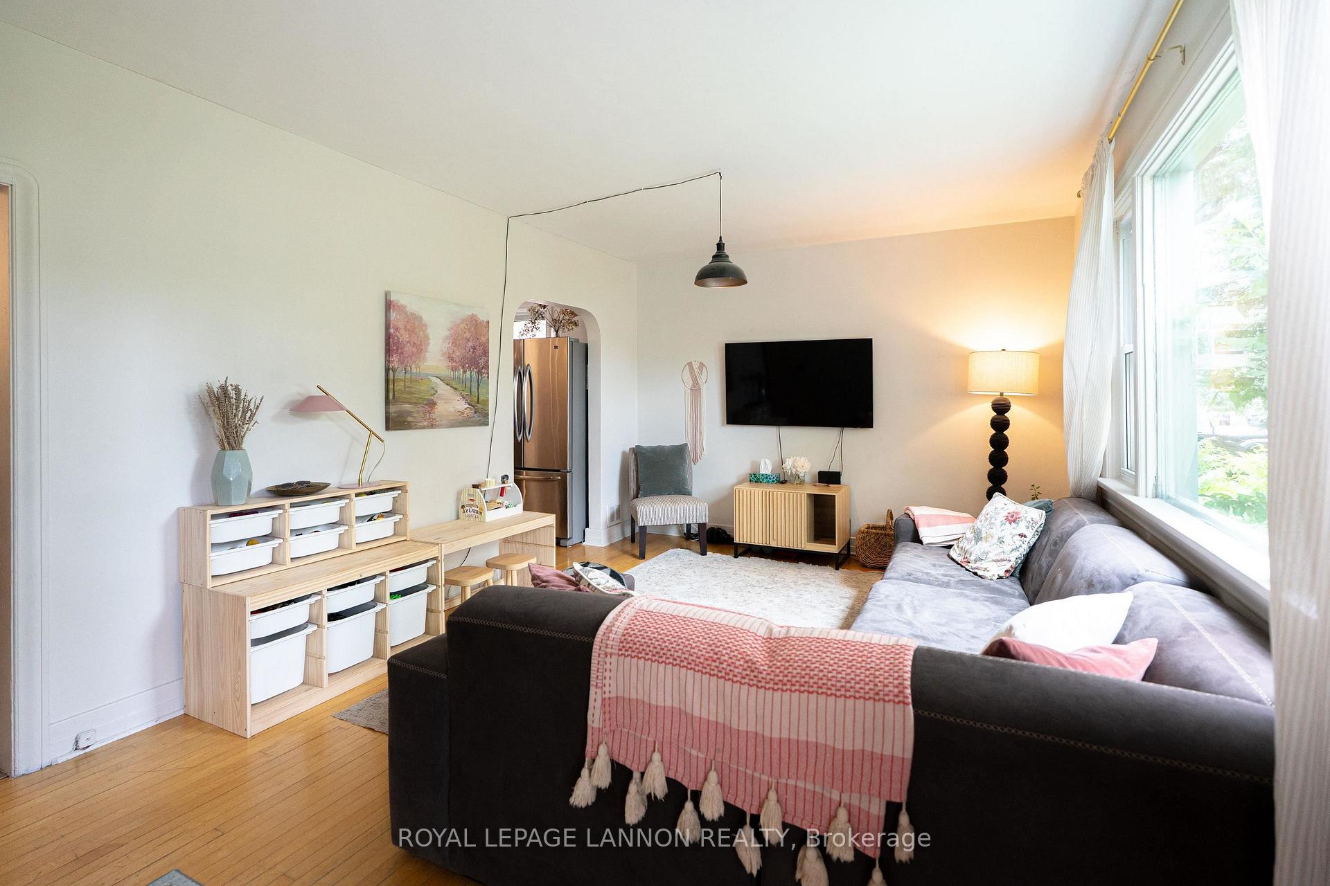 Photo 27 of 2029 Hamilton Ave., Thunder Bay, Hyde Park — HOMEH