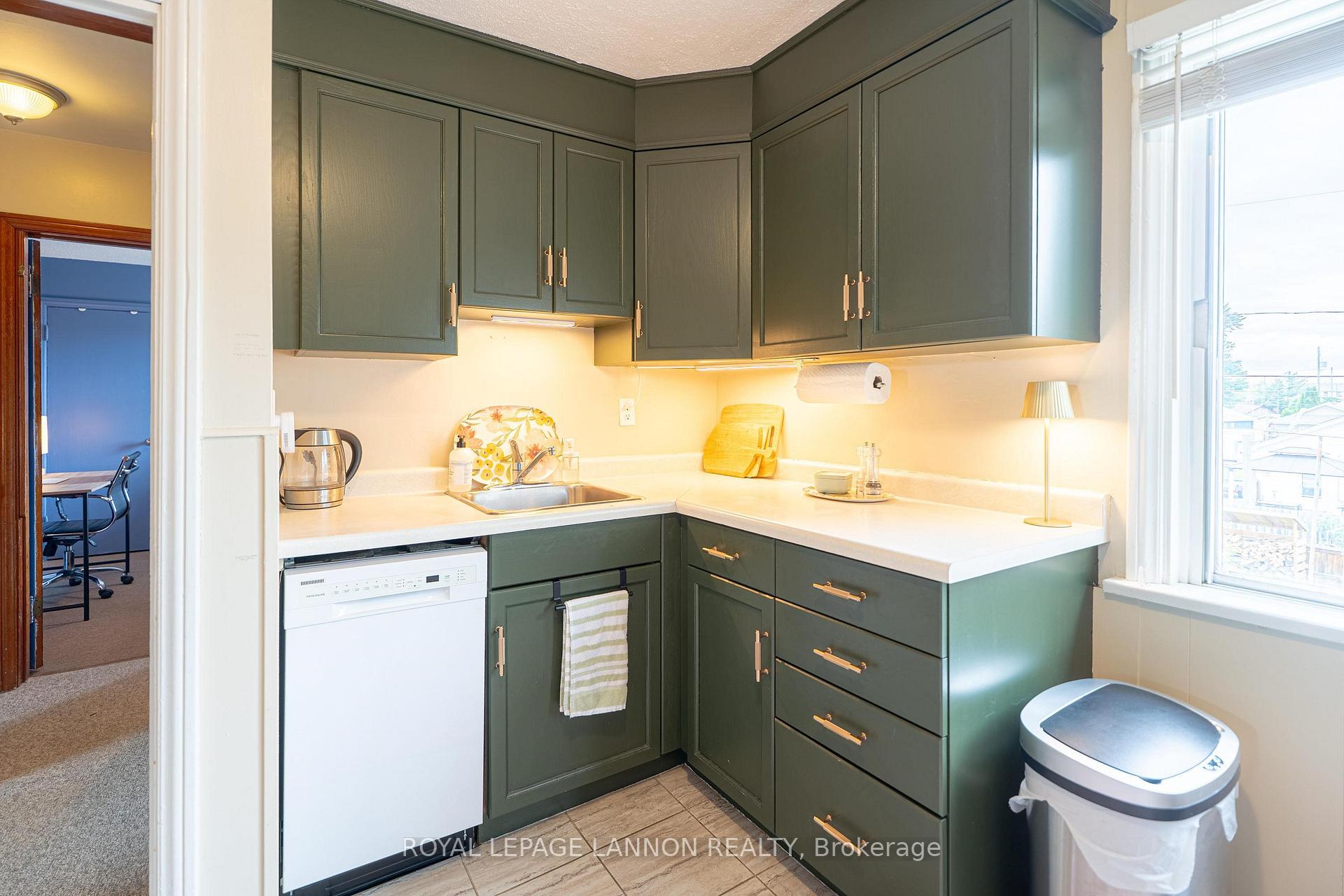 Photo 47 of 2029 Hamilton Ave., Thunder Bay, Hyde Park — HOMEH