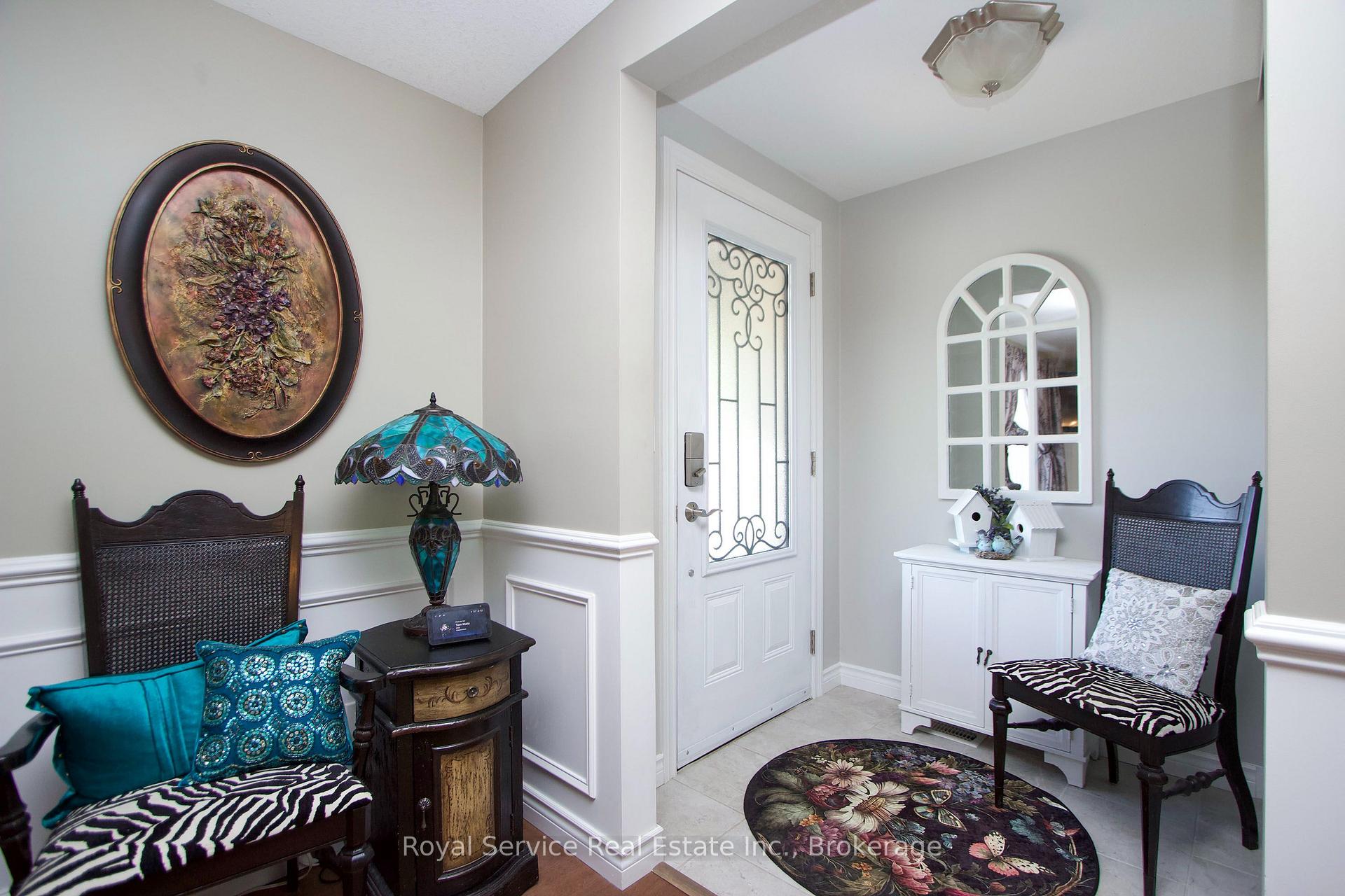 Photo 4 of 27 Cornerbrook Court, Clarington, Newcastle — HOMEH