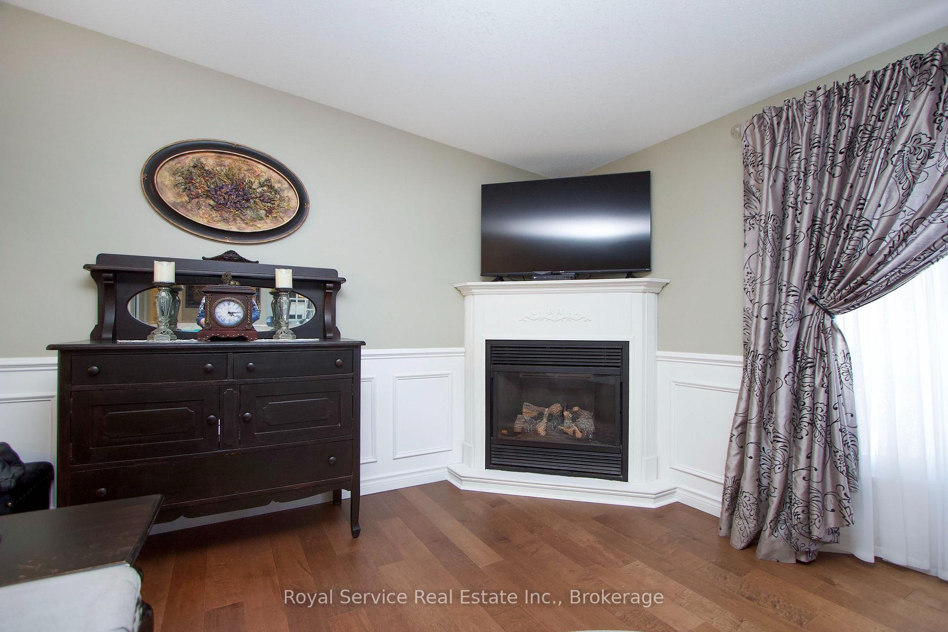 Photo 7 of 27 Cornerbrook Court, Clarington, Newcastle — HOMEH