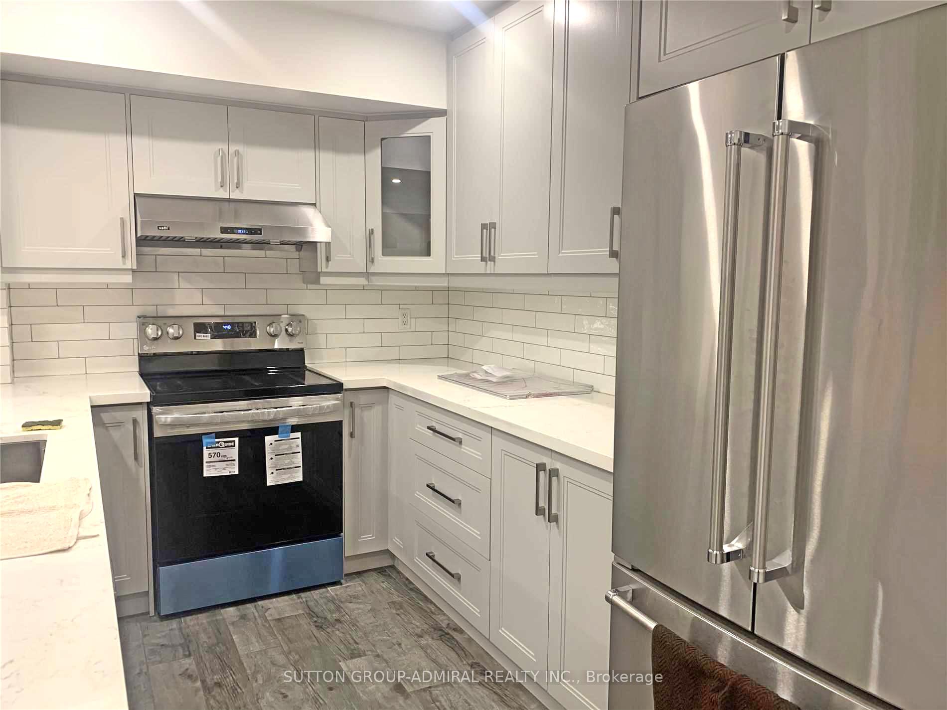 Photo 3 of Unit 356, 3 Everson Drive, North York, Willowdale East — HOMEH