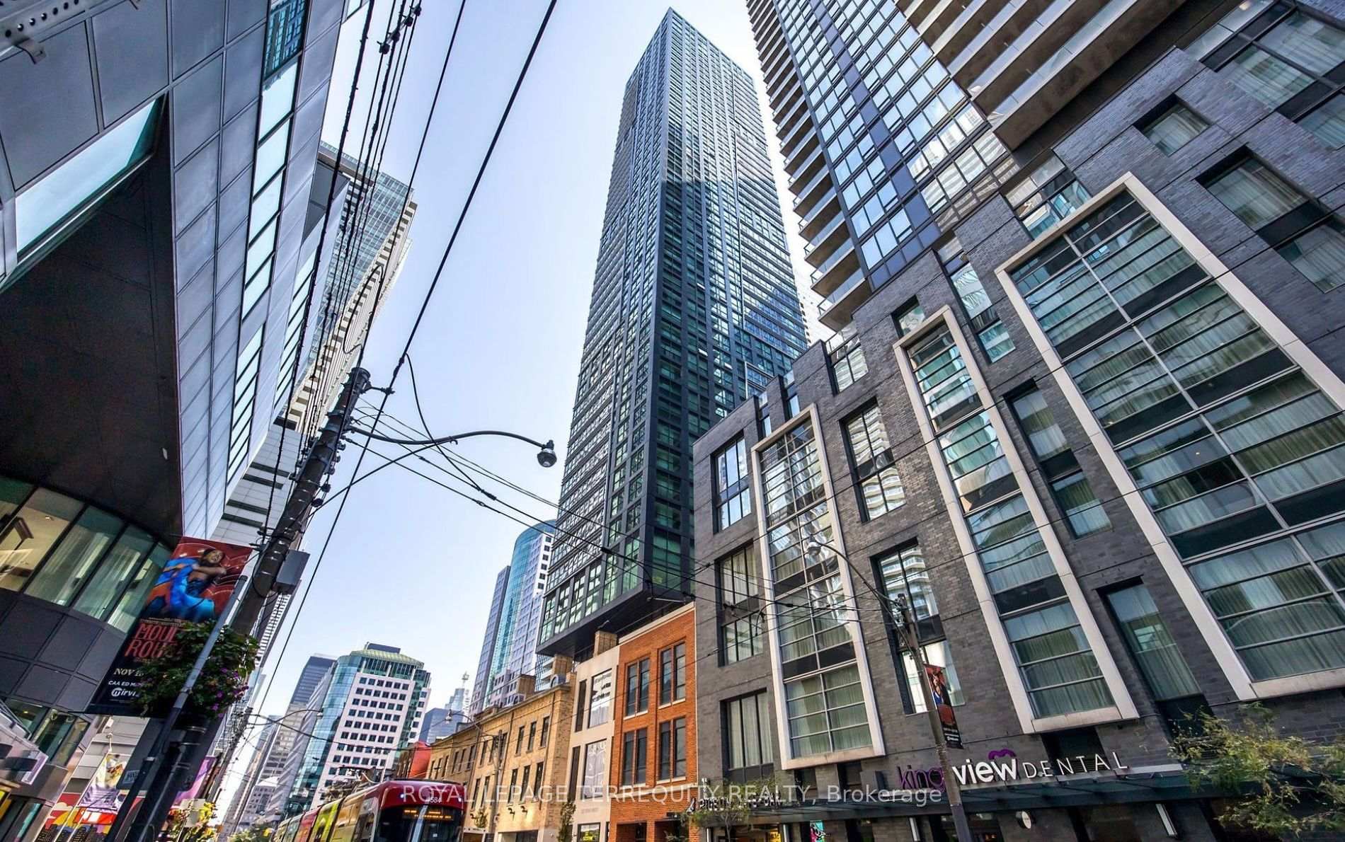 Photo 2 of Unit 4004, 327 King Street W, Toronto, Waterfront Communities — HOMEH