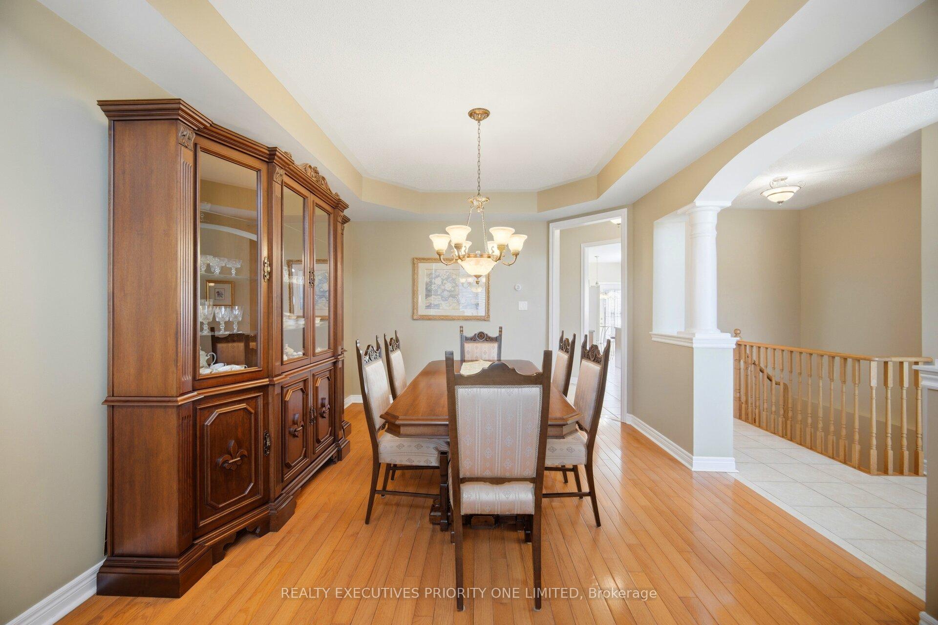 Photo 9 of 10 Bottero Drive, Vaughan, Rural Vaughan — HOMEH