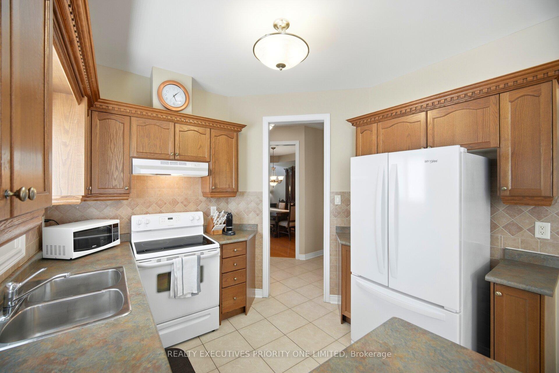 Photo 10 of 10 Bottero Drive, Vaughan, Rural Vaughan — HOMEH