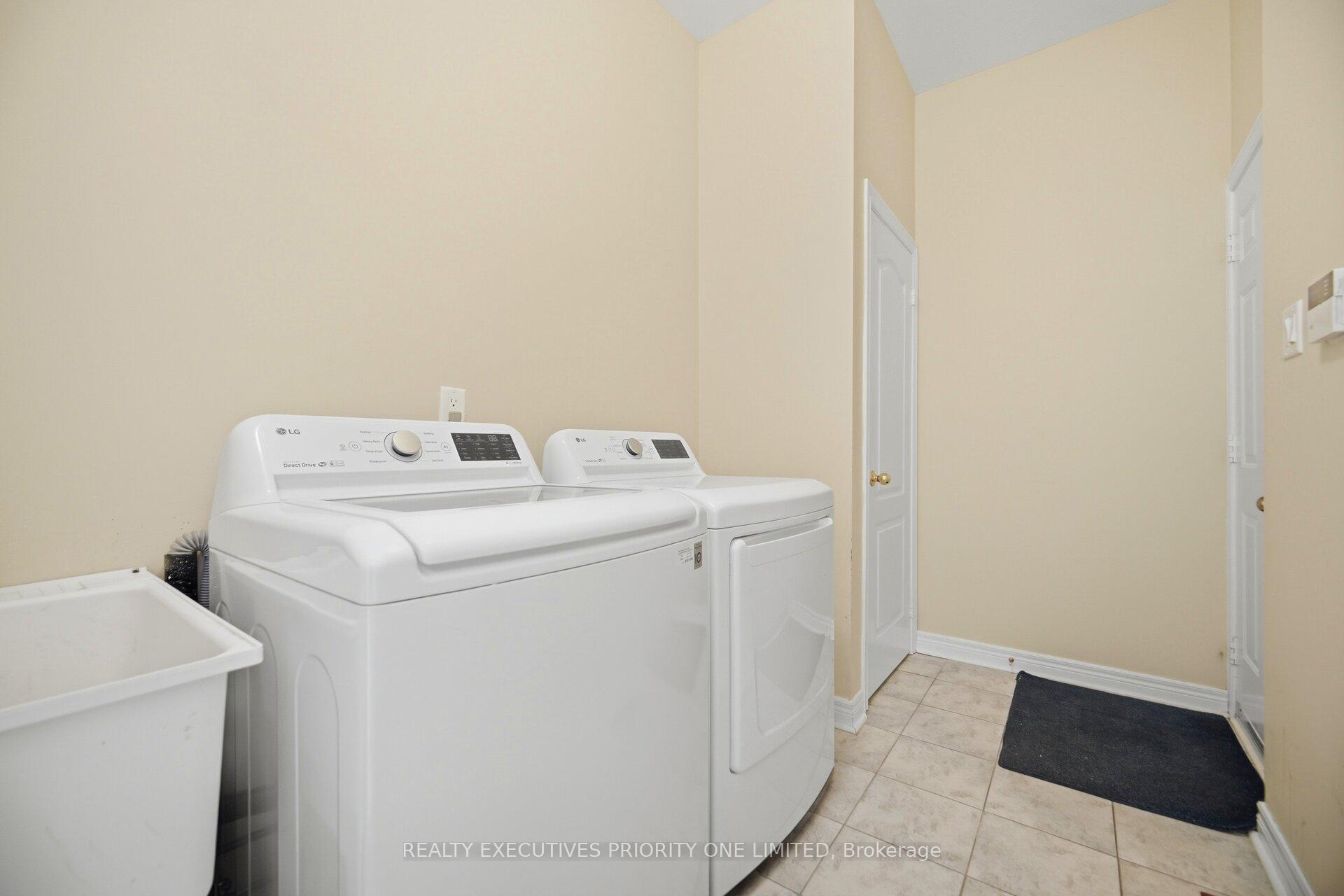 Photo 31 of 10 Bottero Drive, Vaughan, Rural Vaughan — HOMEH
