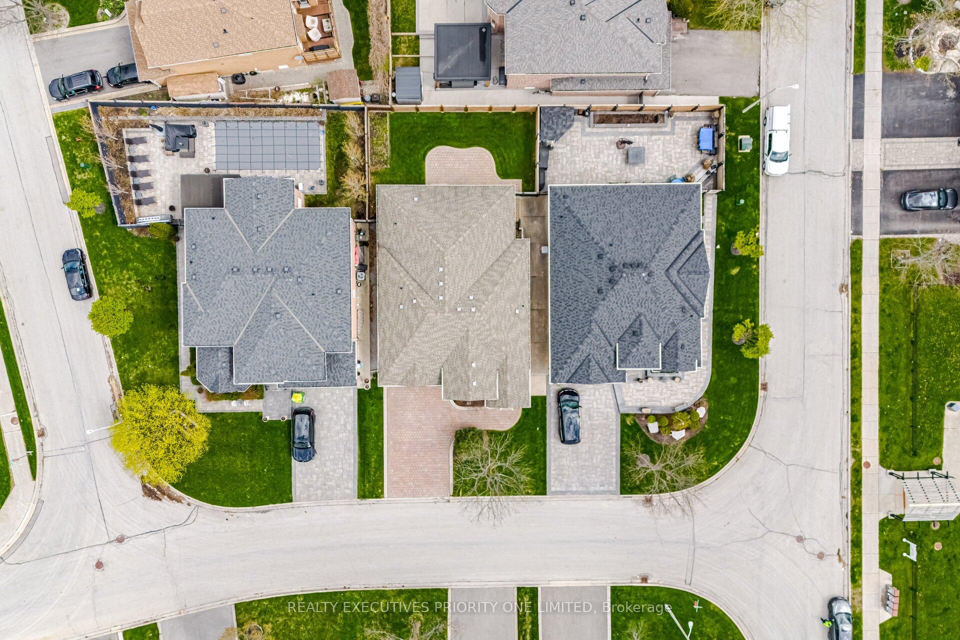 Photo 39 of 10 Bottero Drive, Vaughan, Rural Vaughan — HOMEH