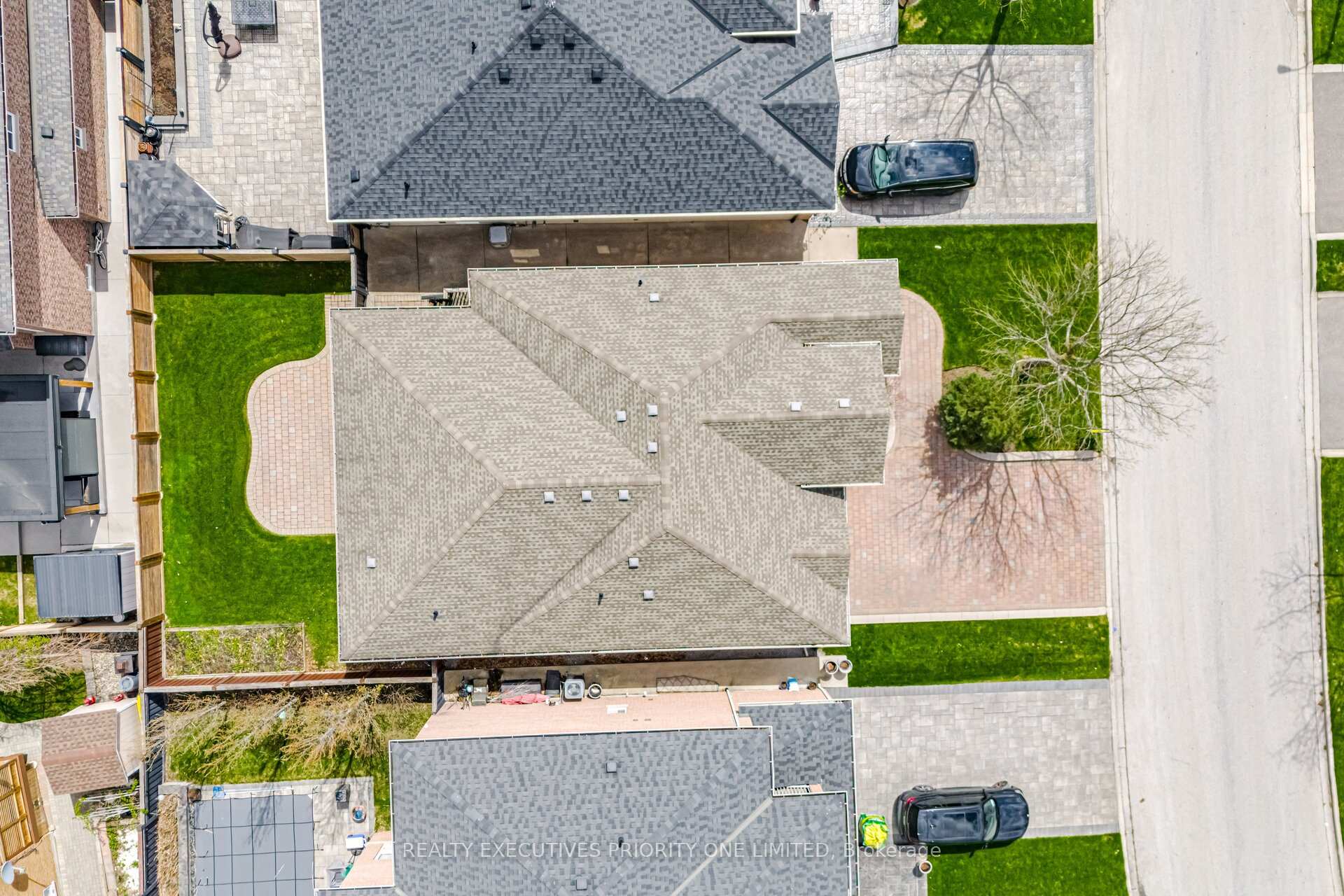 Photo 40 of 10 Bottero Drive, Vaughan, Rural Vaughan — HOMEH