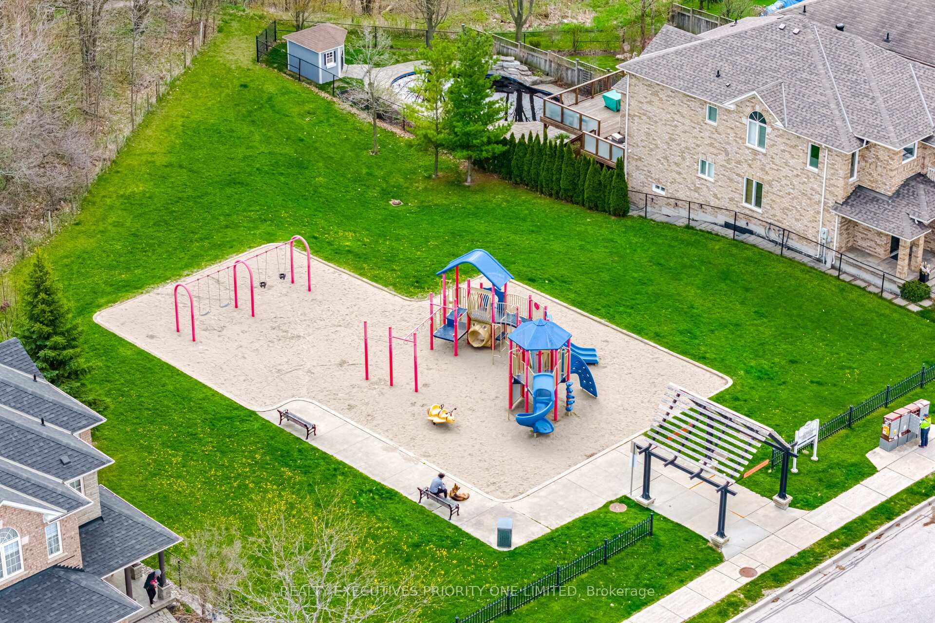 Photo 43 of 10 Bottero Drive, Vaughan, Rural Vaughan — HOMEH