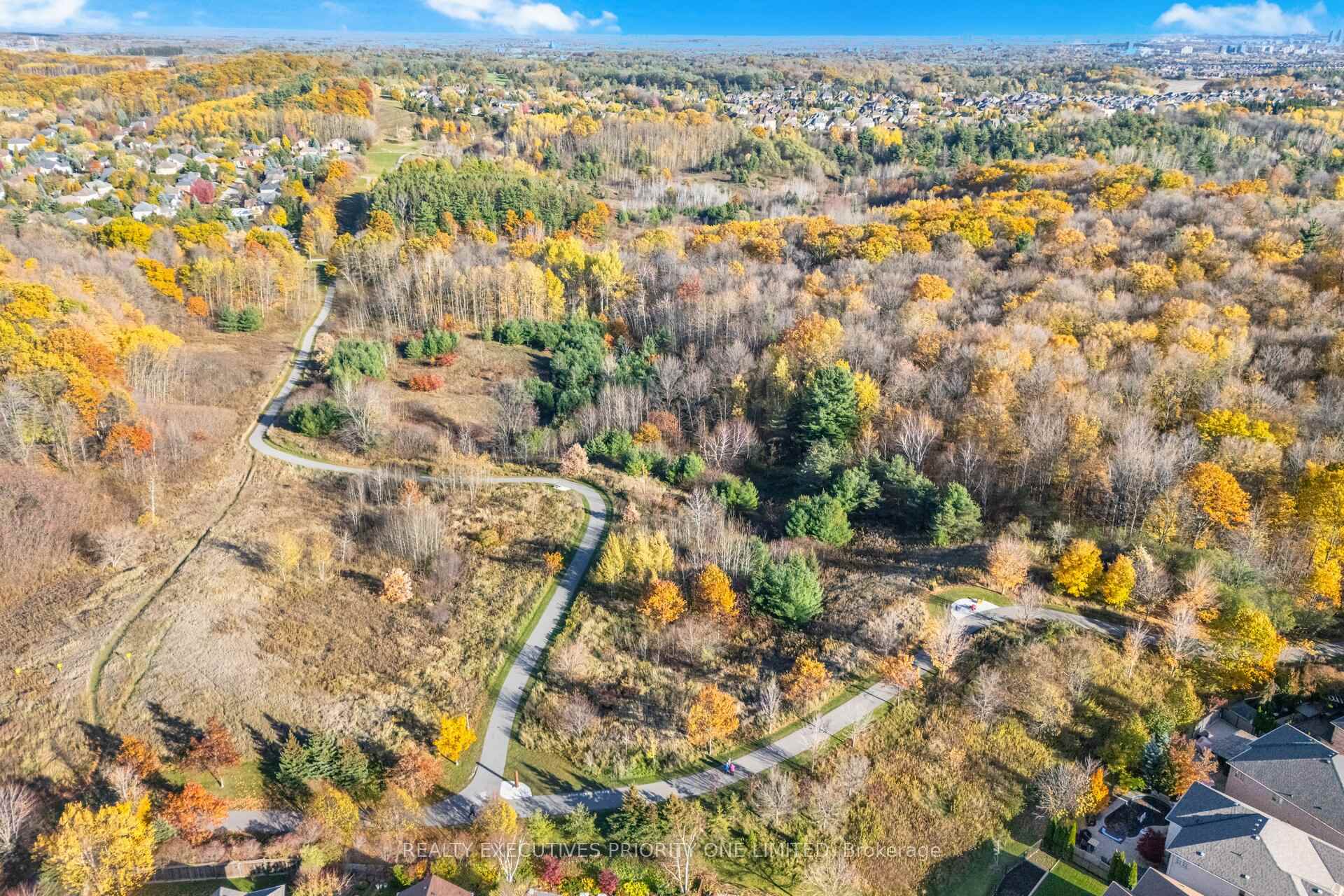 Photo 48 of 10 Bottero Drive, Vaughan, Rural Vaughan — HOMEH