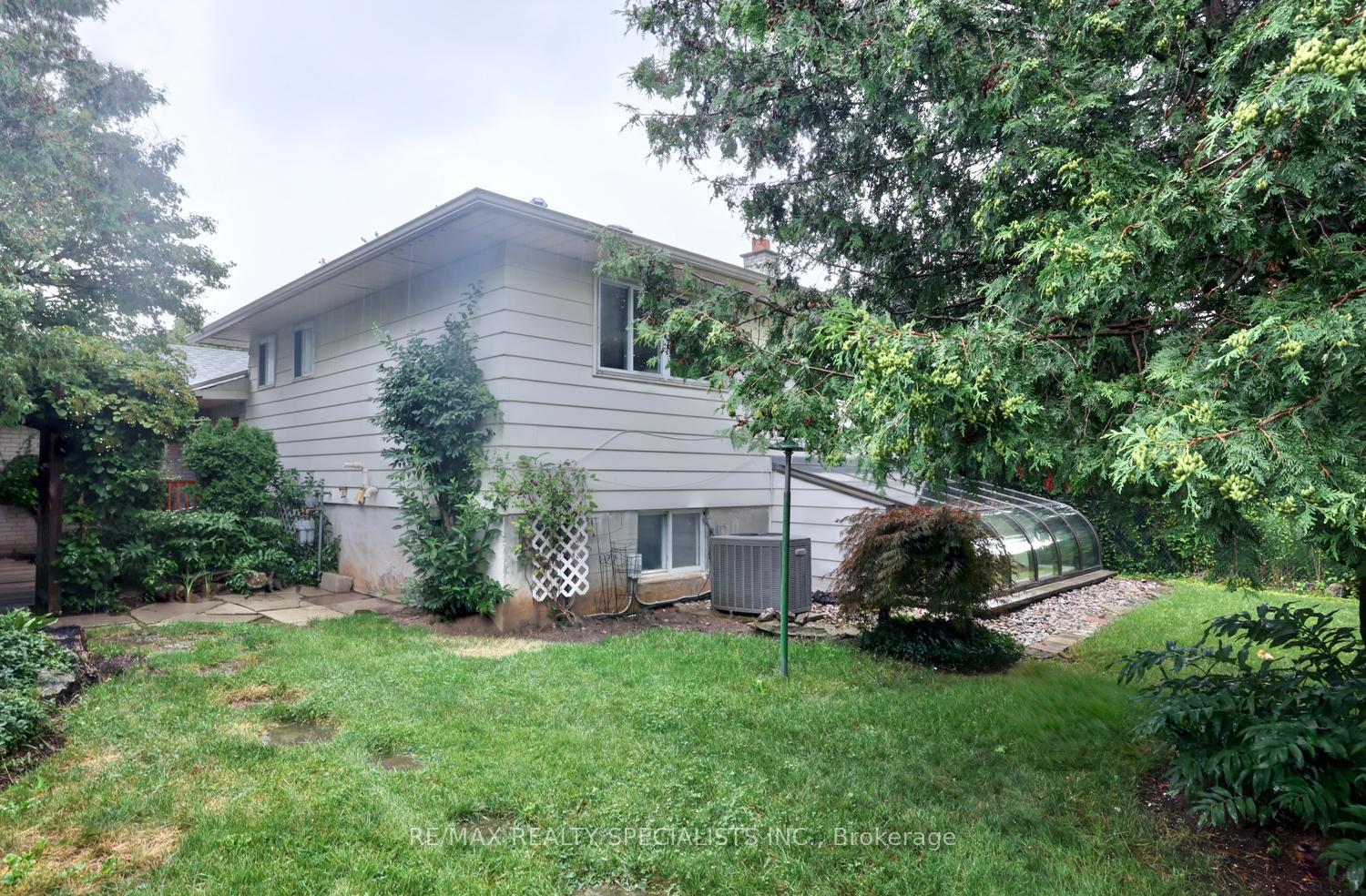 Photo 36 of 2390 Pyramid Crescent, Mississauga, Sheridan — HOMEH