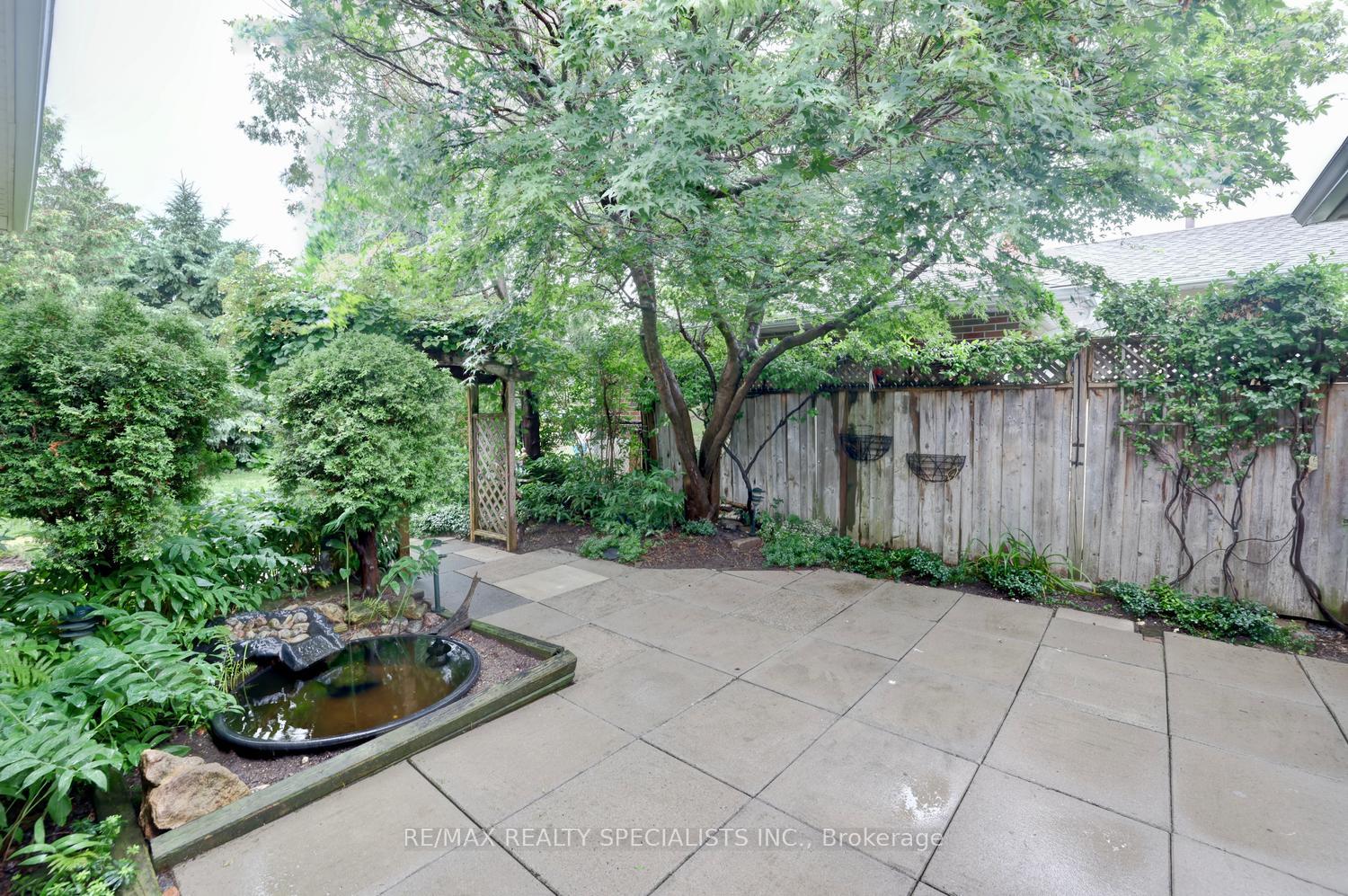 Photo 38 of 2390 Pyramid Crescent, Mississauga, Sheridan — HOMEH