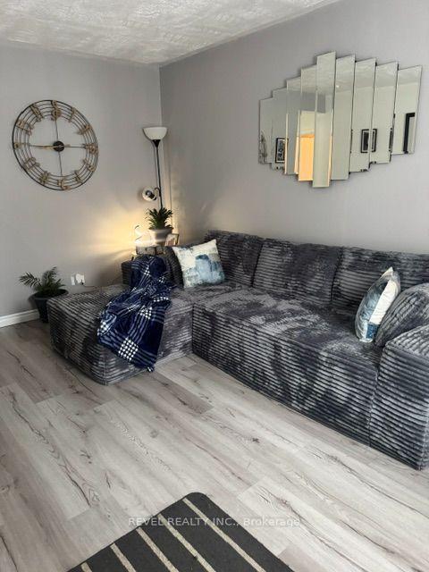 Photo 3 of 393 Pine Street N, Timmins, TNE - Central — HOMEH