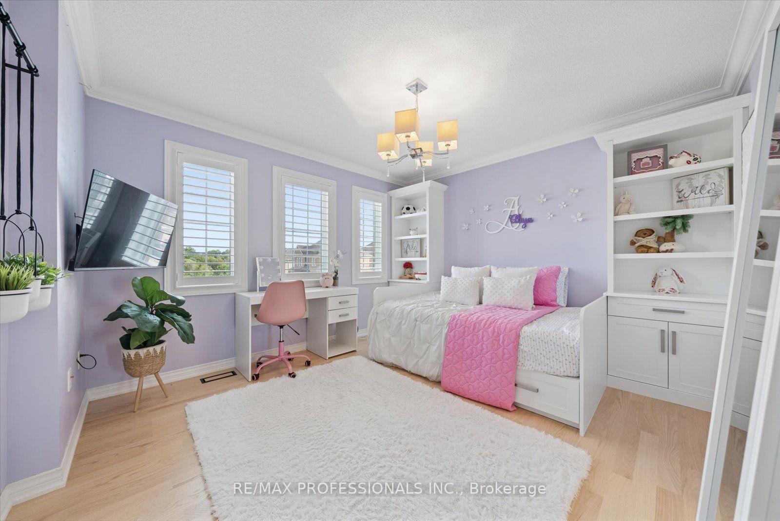 Photo 27 of 28 Roma Drive, Whitby, Williamsburg — HOMEH