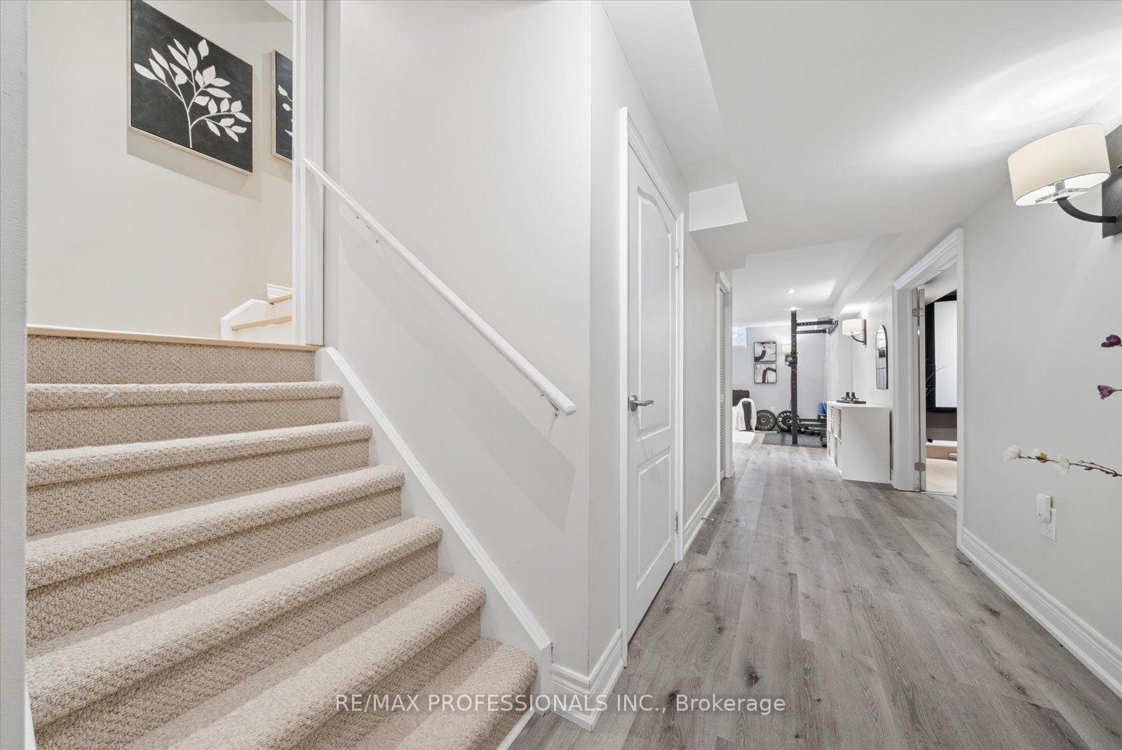 Photo 29 of 28 Roma Drive, Whitby, Williamsburg — HOMEH