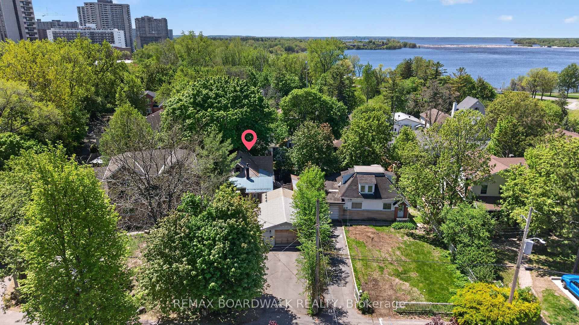 Photo 2 of 92 Orvigale Road, Ottawa, Woodroffe — HOMEH
