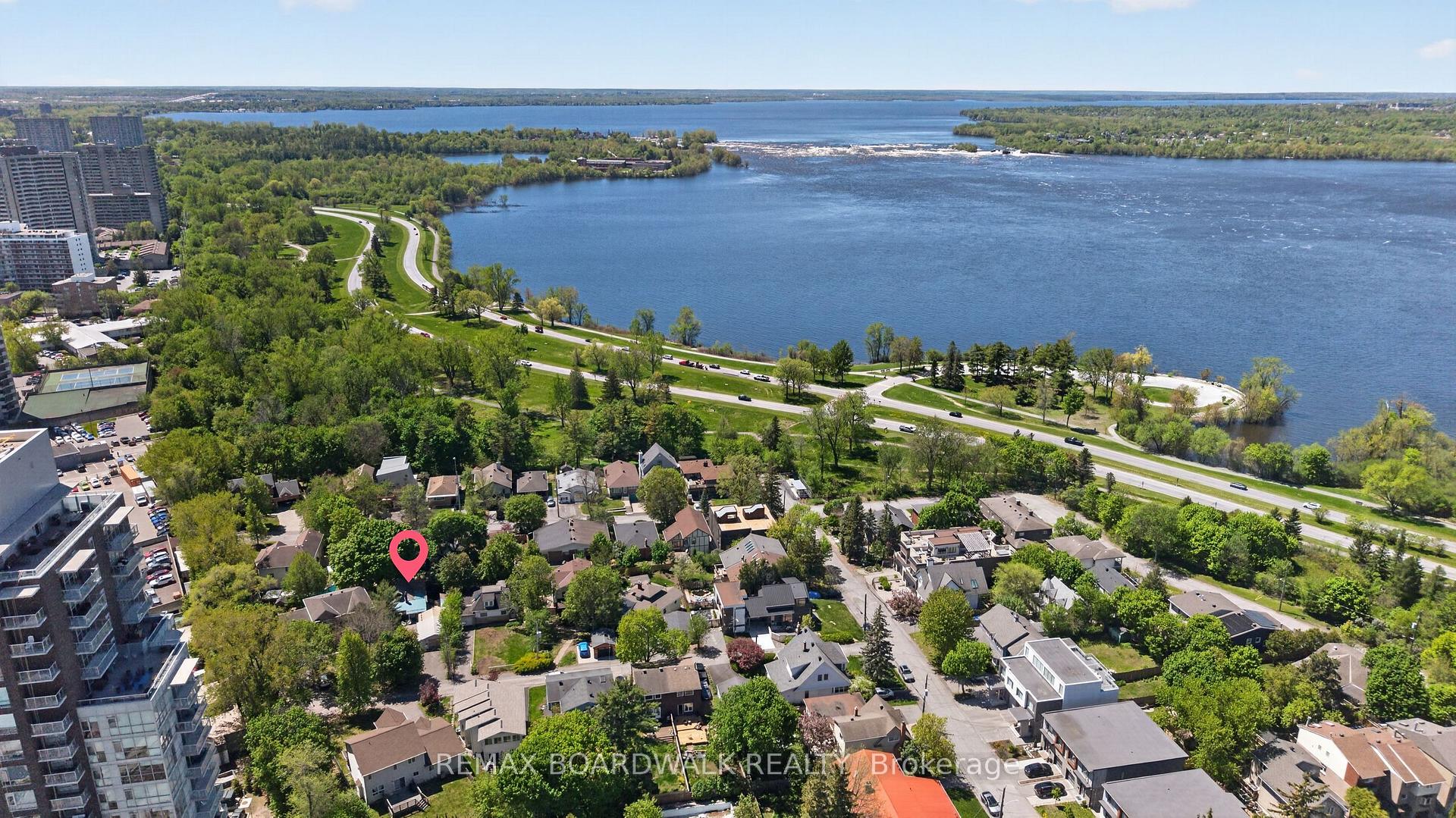 Photo 6 of 92 Orvigale Road, Ottawa, Woodroffe — HOMEH
