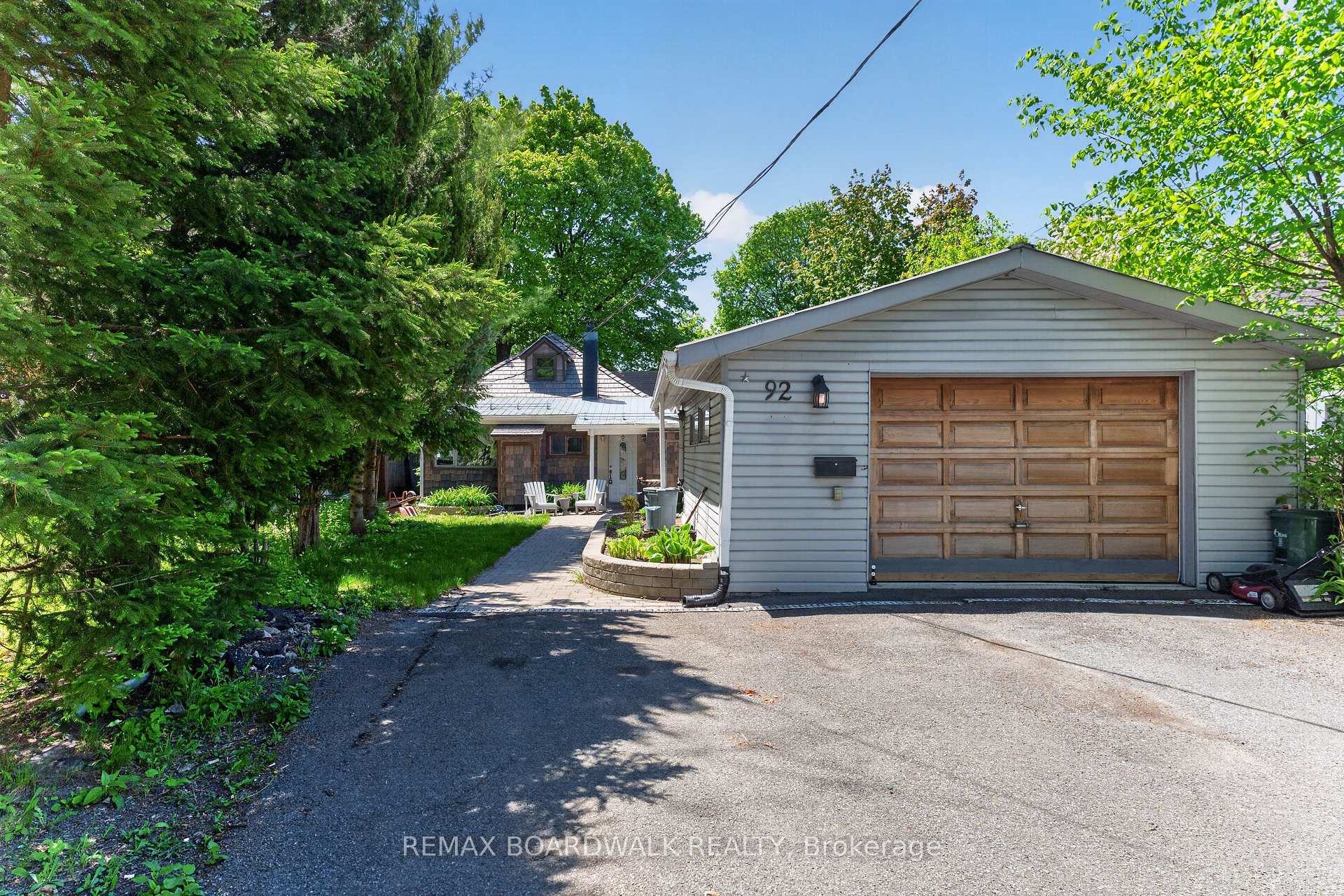 Photo 13 of 92 Orvigale Road, Ottawa, Woodroffe — HOMEH