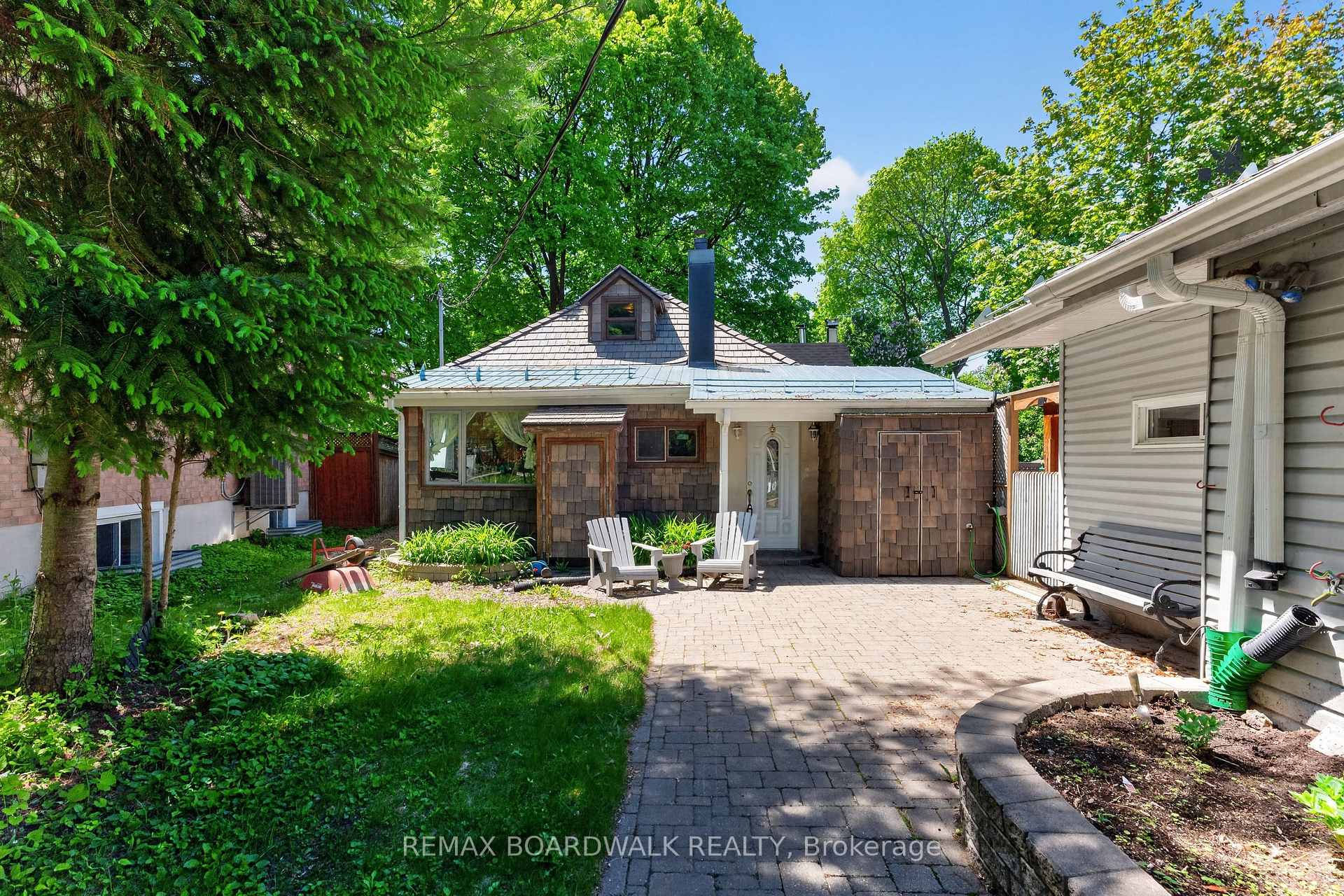 Photo 15 of 92 Orvigale Road, Ottawa, Woodroffe — HOMEH