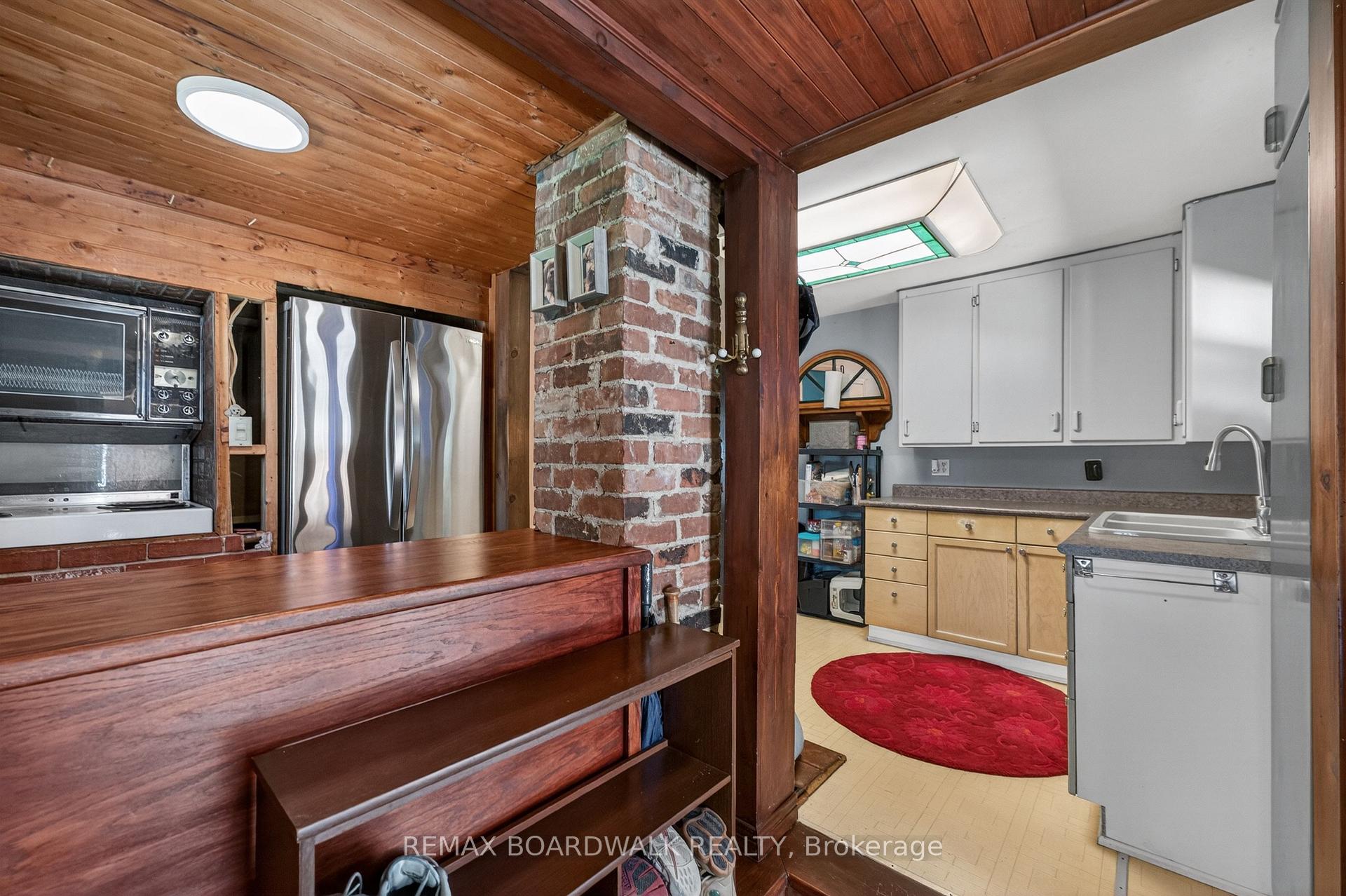 Photo 18 of 92 Orvigale Road, Ottawa, Woodroffe — HOMEH