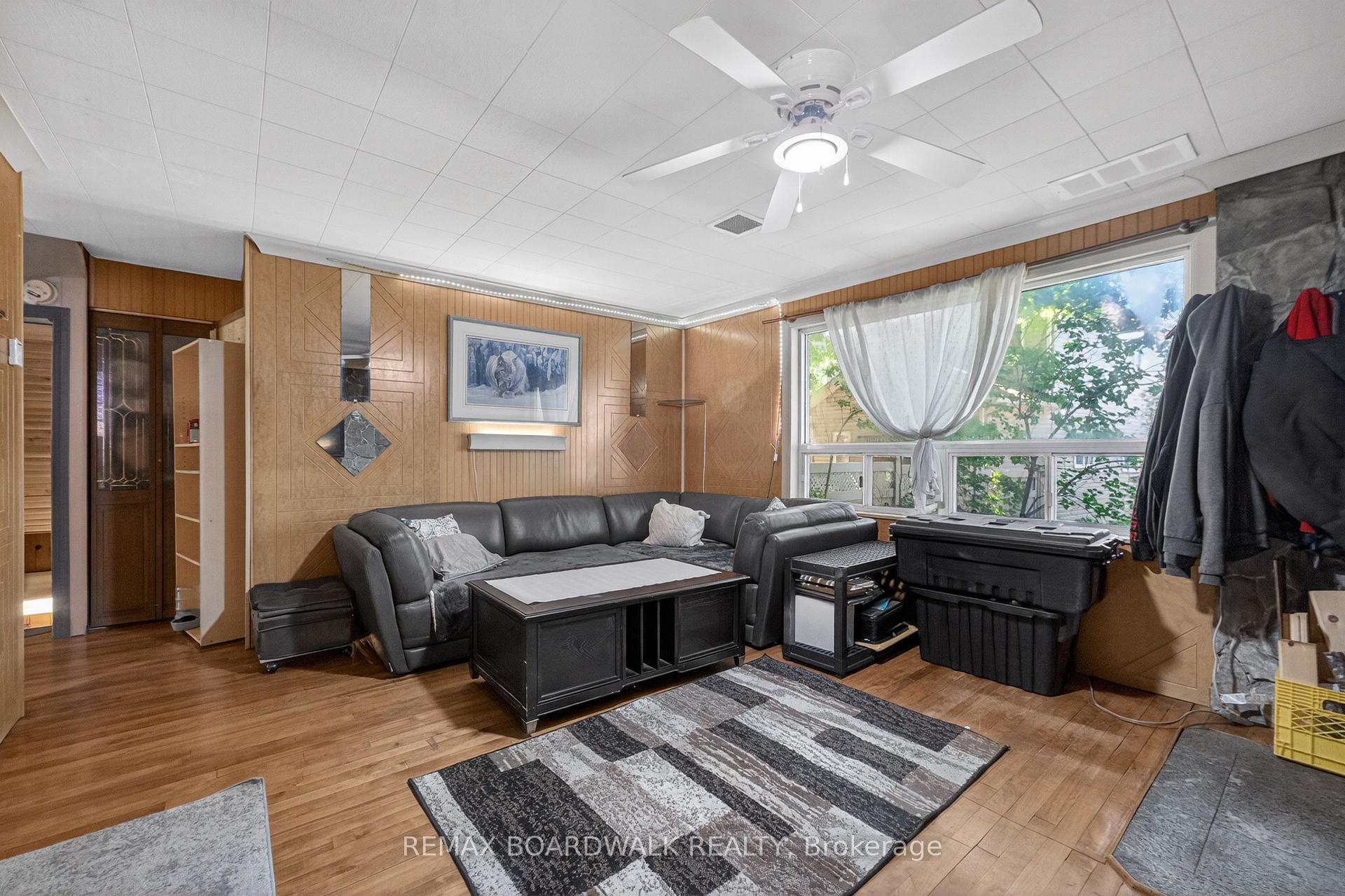 Photo 24 of 92 Orvigale Road, Ottawa, Woodroffe — HOMEH