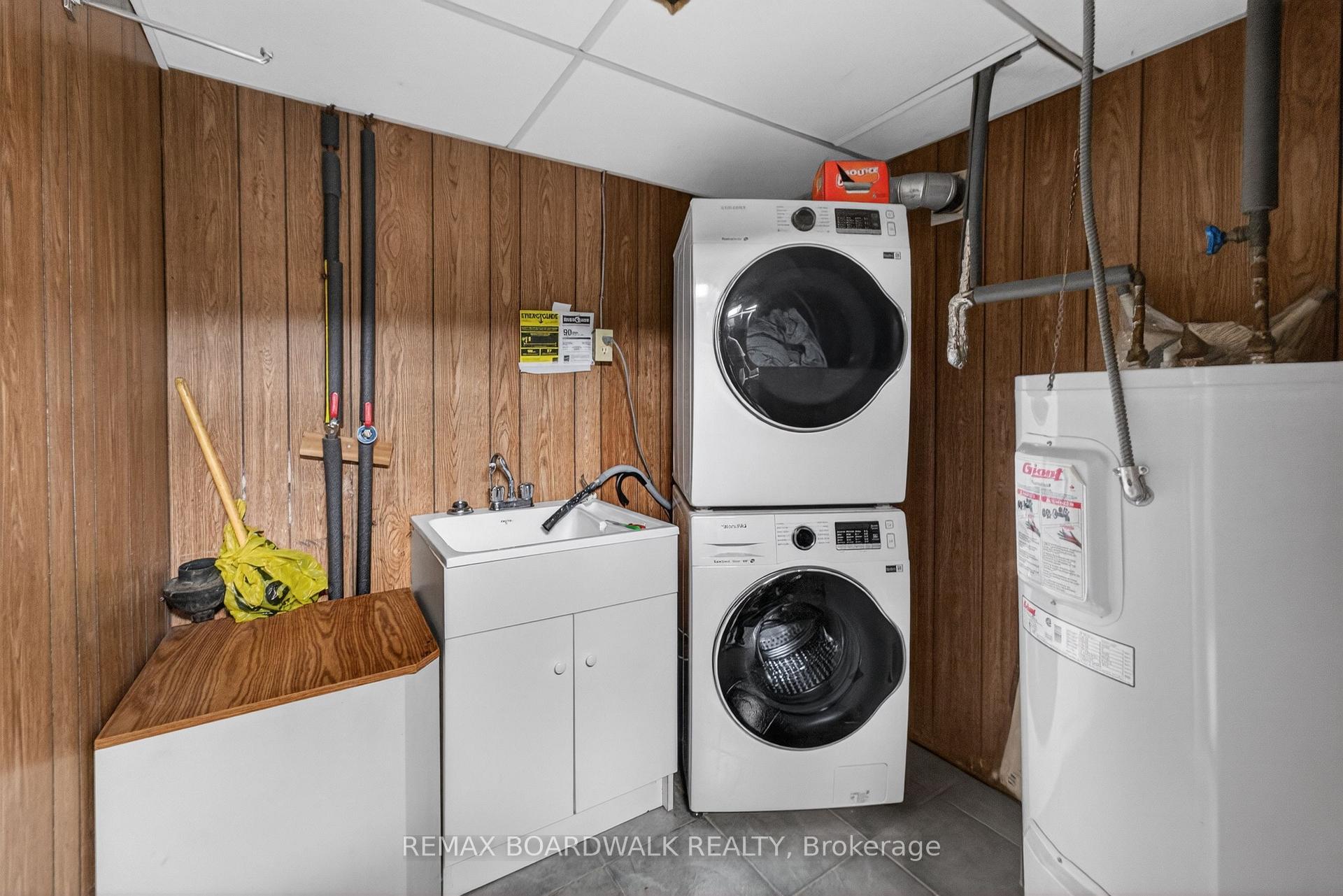 Photo 41 of 92 Orvigale Road, Ottawa, Woodroffe — HOMEH