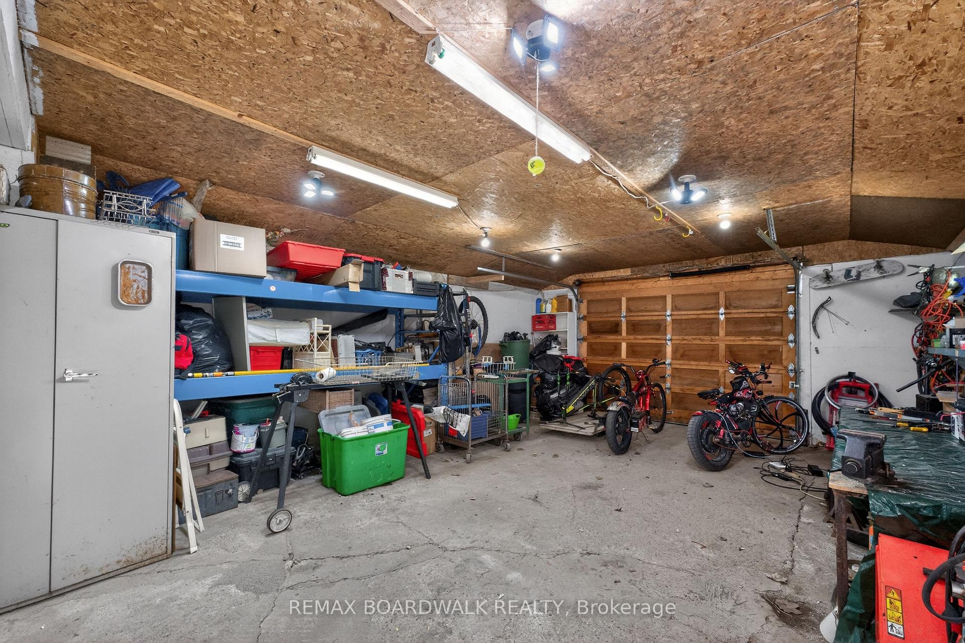 Photo 46 of 92 Orvigale Road, Ottawa, Woodroffe — HOMEH