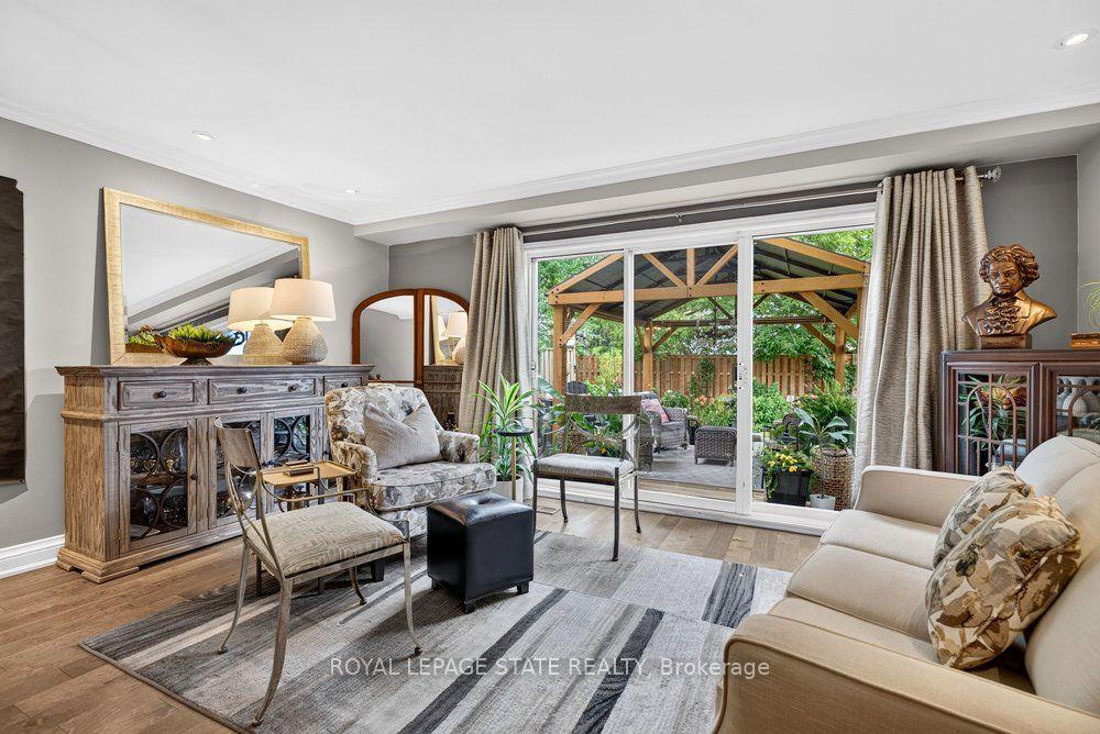 Photo 3 of Unit 6, 44 Frances Avenue, Hamilton, Lakeshore — HOMEH