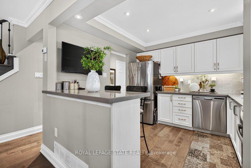 Photo 23 of Unit 6, 44 Frances Avenue, Hamilton, Lakeshore — HOMEH