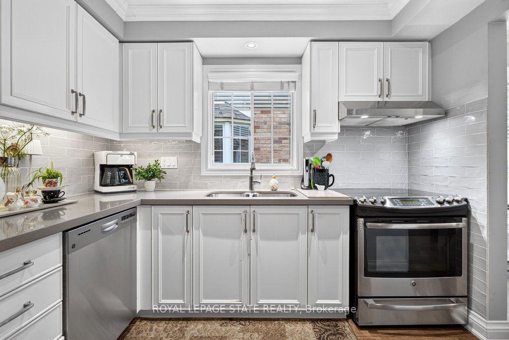 Photo 25 of Unit 6, 44 Frances Avenue, Hamilton, Lakeshore — HOMEH