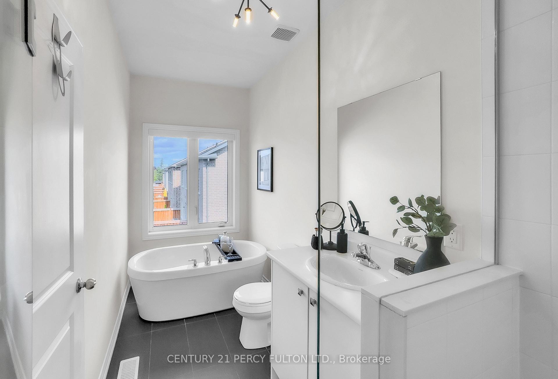 Photo 24 of 54 Conarty Crescent, Whitby, Rural Whitby — HOMEH