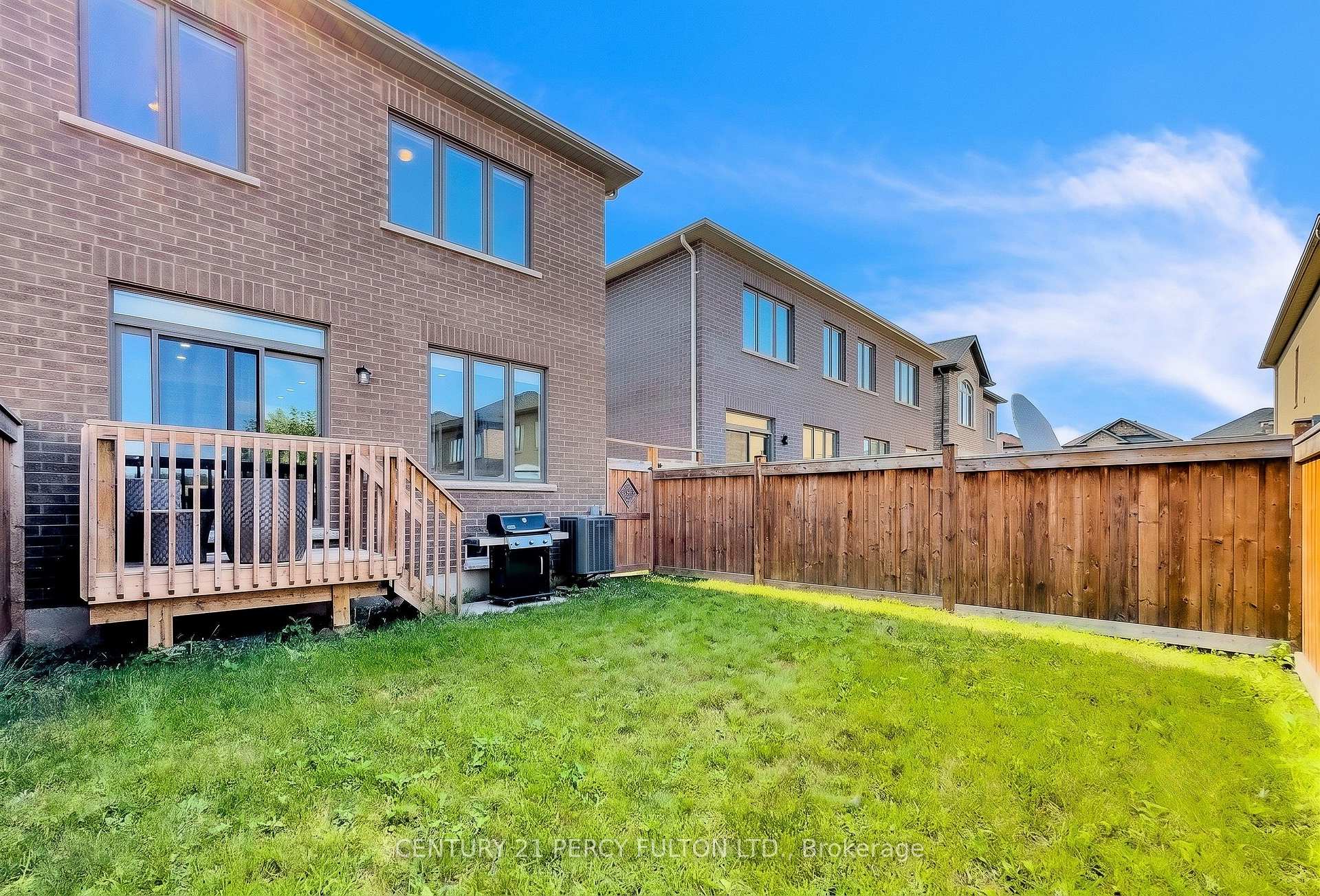 Photo 50 of 54 Conarty Crescent, Whitby, Rural Whitby — HOMEH
