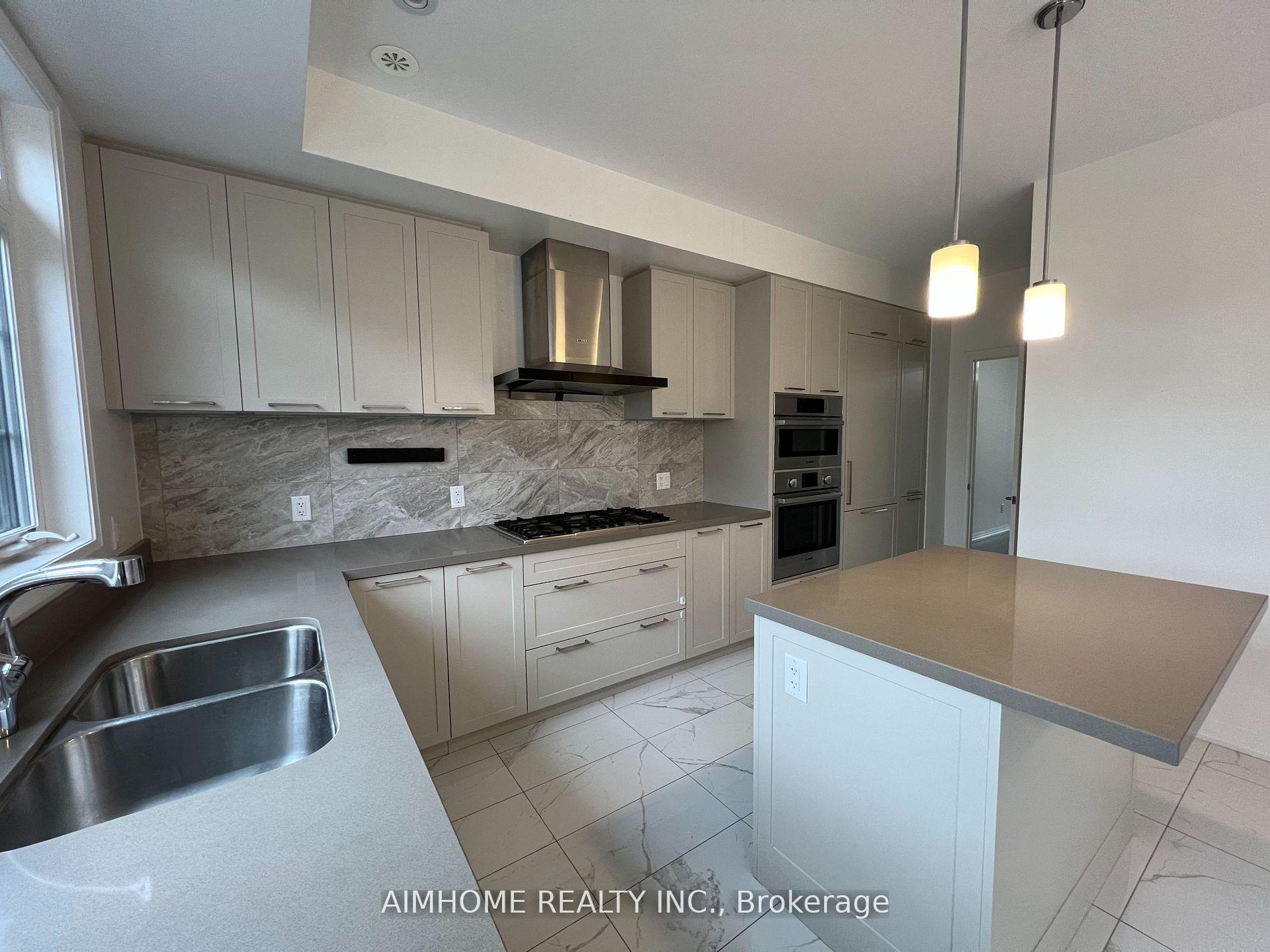 Photo 2 of 80 Village Parkway, Markham, Unionville — HOMEH