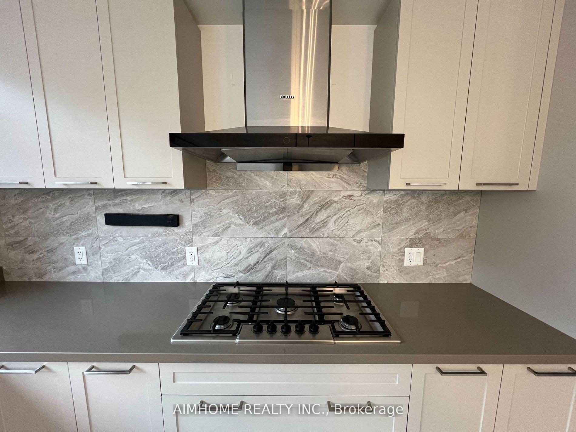 Photo 3 of 80 Village Parkway, Markham, Unionville — HOMEH