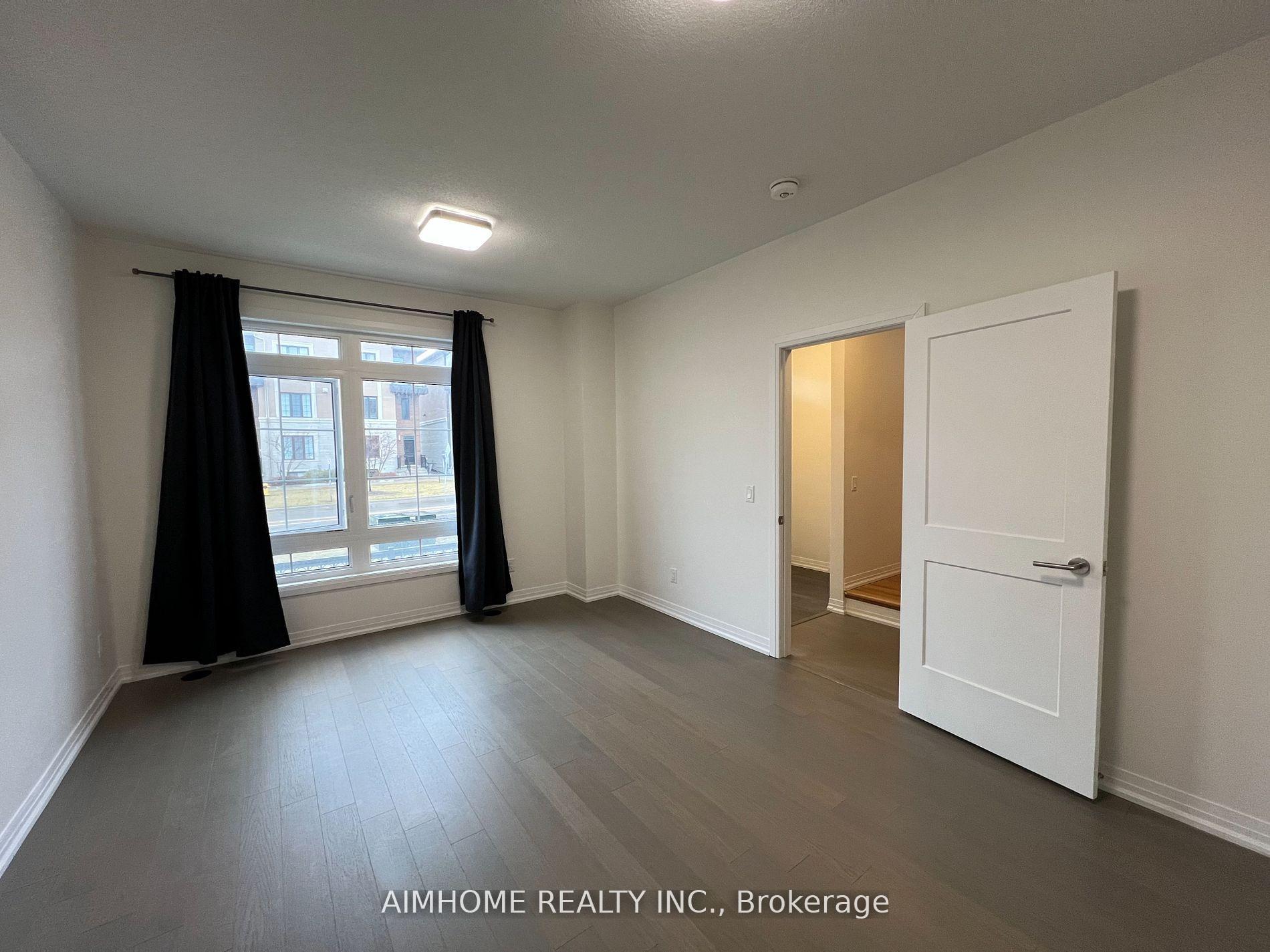 Photo 10 of 80 Village Parkway, Markham, Unionville — HOMEH