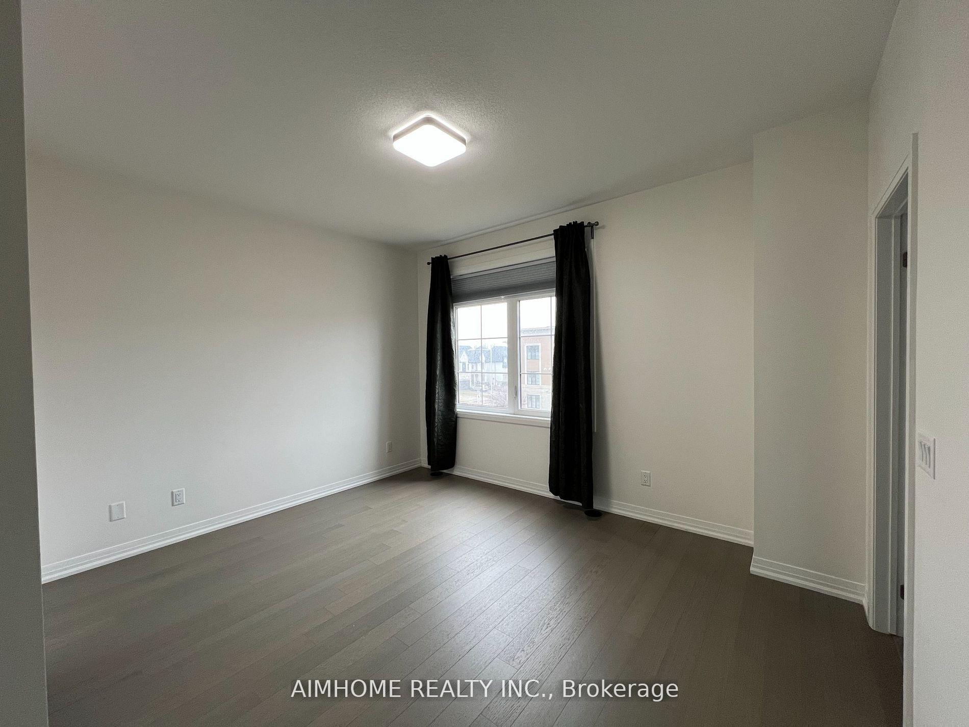 Photo 12 of 80 Village Parkway, Markham, Unionville — HOMEH
