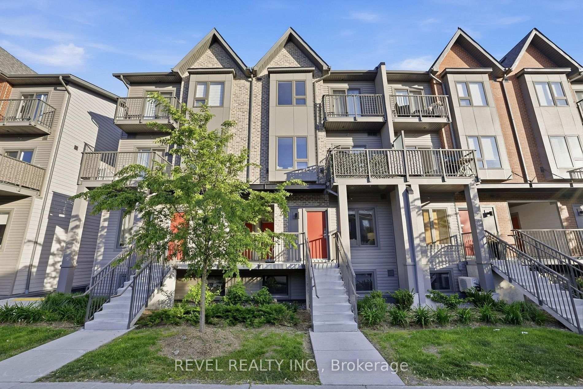 Photo 2 of Unit 304, 2635 William Jackson Drive, Pickering, Duffin Heights — HOMEH