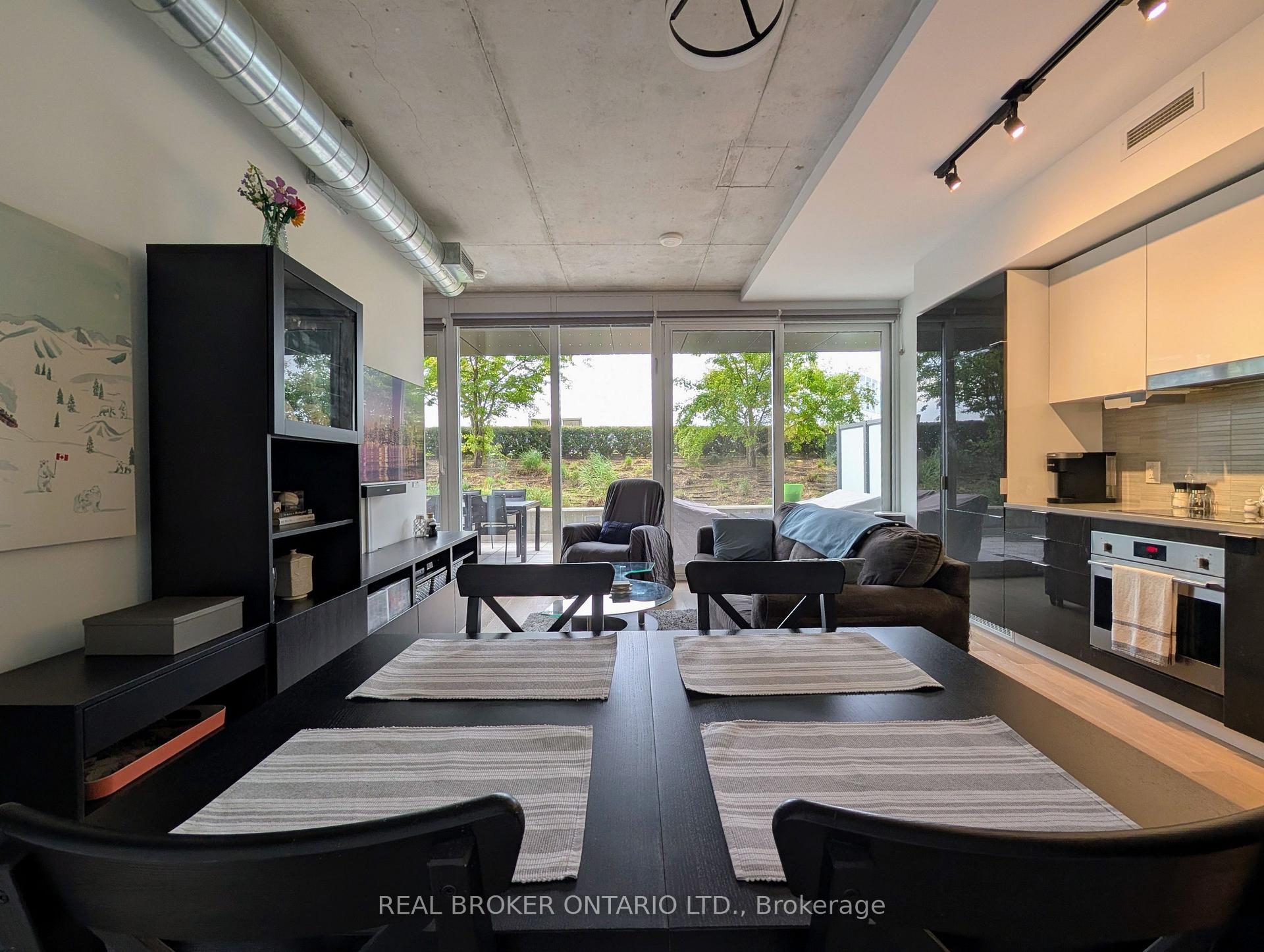 Photo 2 of Unit 712, 170 Bayview Avenue, Toronto, Waterfront Communities — HOMEH