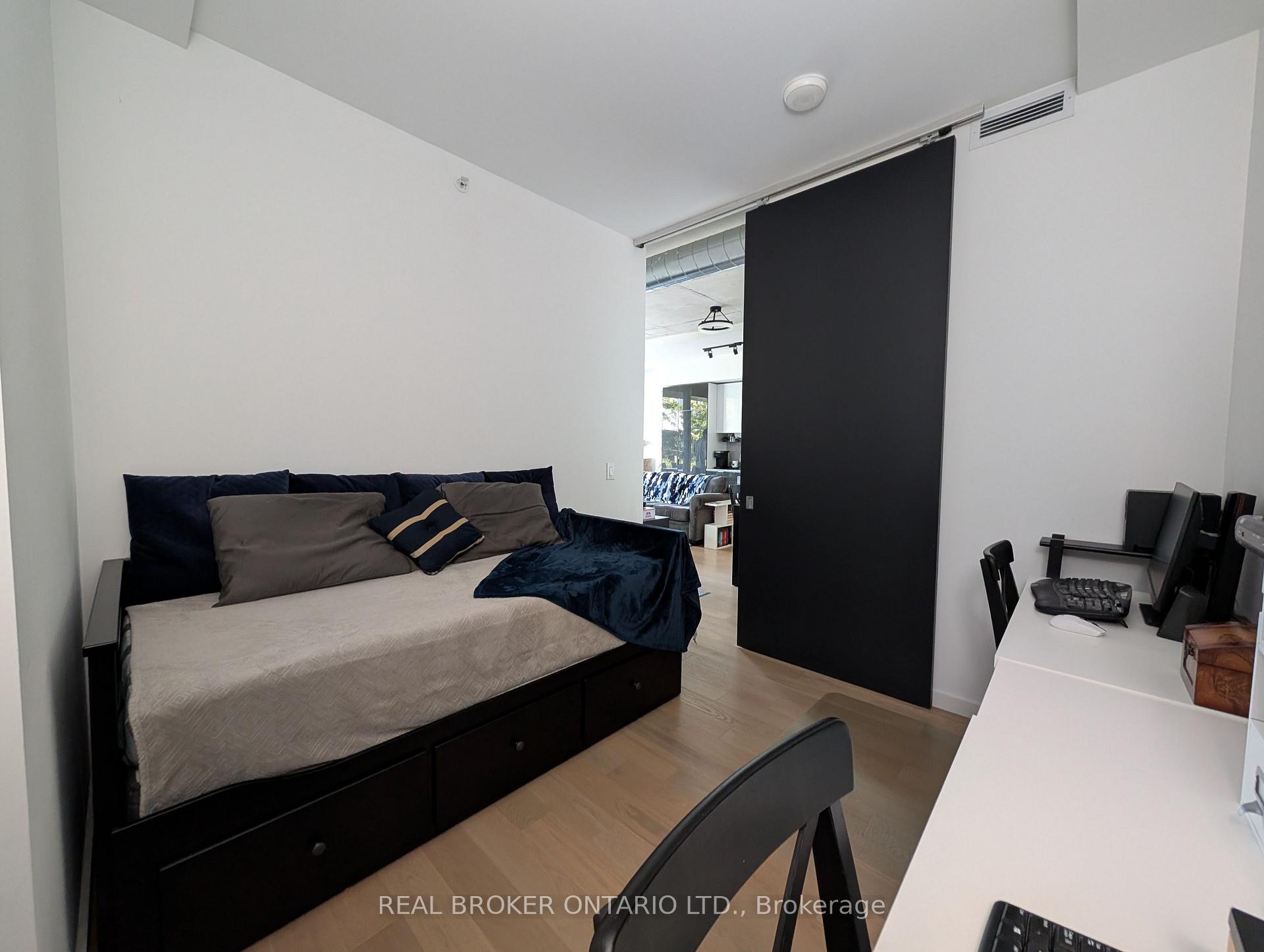 Photo 12 of Unit 712, 170 Bayview Avenue, Toronto, Waterfront Communities — HOMEH