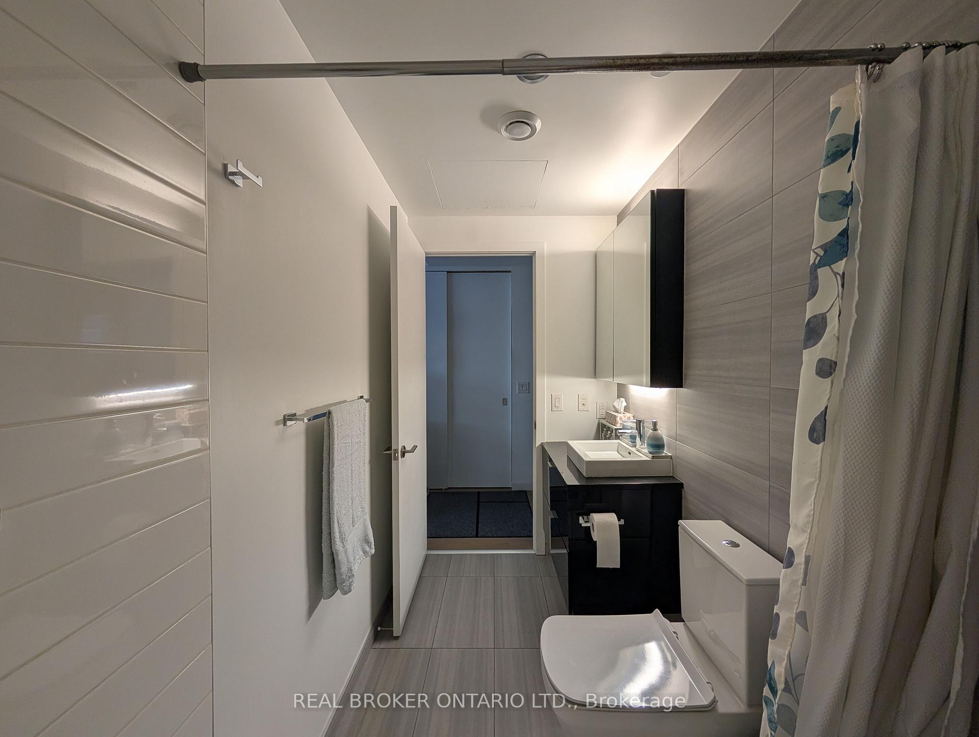 Photo 14 of Unit 712, 170 Bayview Avenue, Toronto, Waterfront Communities — HOMEH
