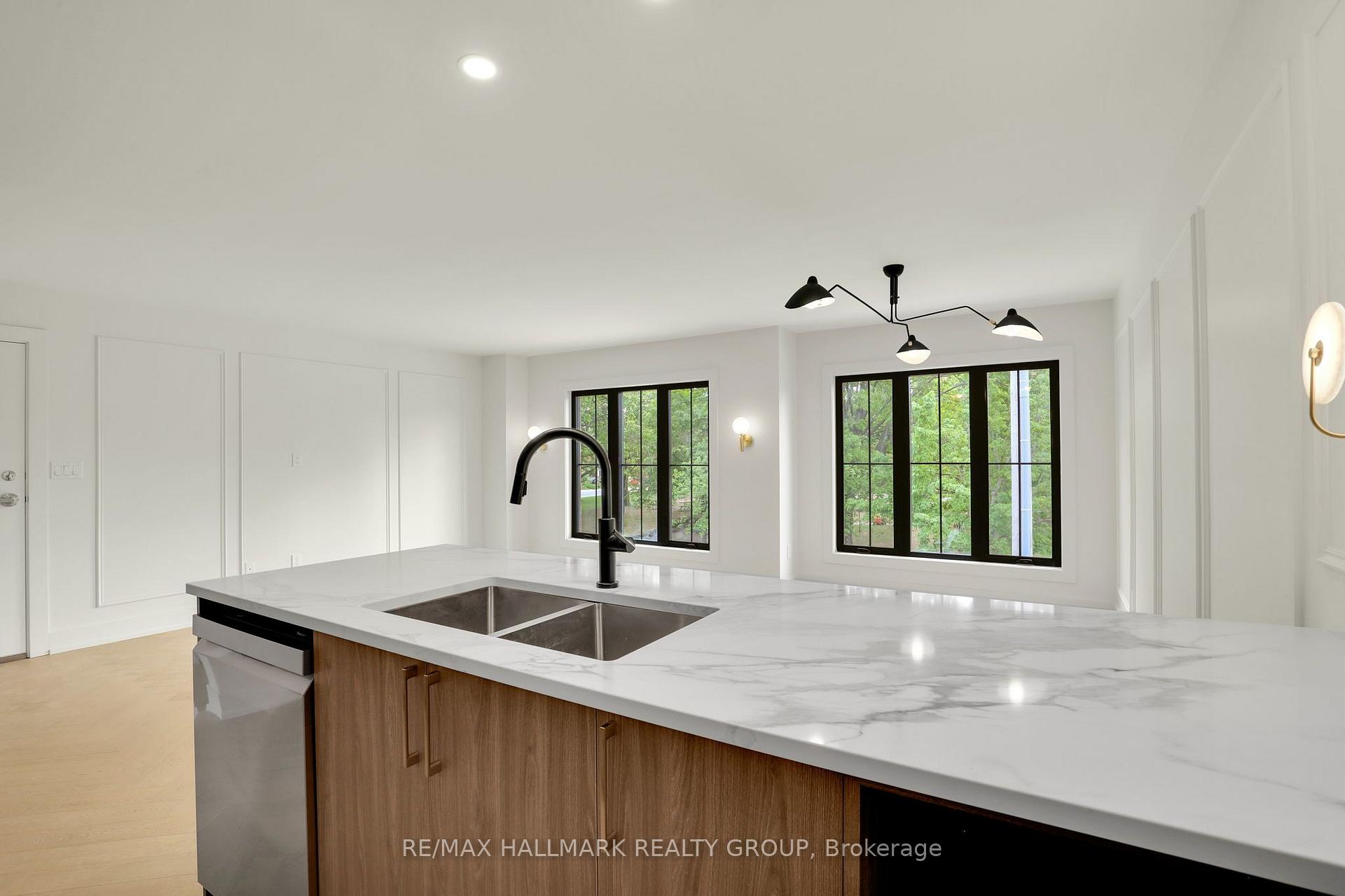 Photo 19 of Unit 2, 13 Ella Street, Ottawa, Glebe — HOMEH