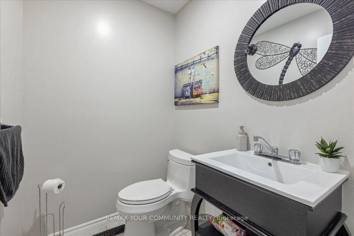 Photo 8 of 1005 Vance Crescent, Innisfil, Rural Innisfil — HOMEH