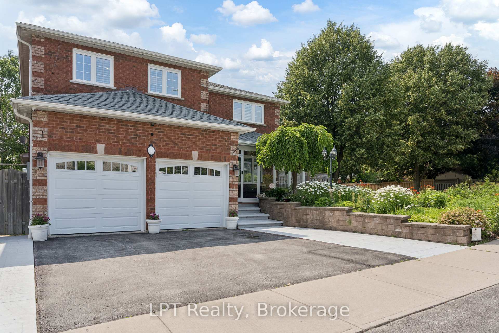 Photo 3 of 1 Mayfield Crescent, Whitby, Pringle Creek — HOMEH