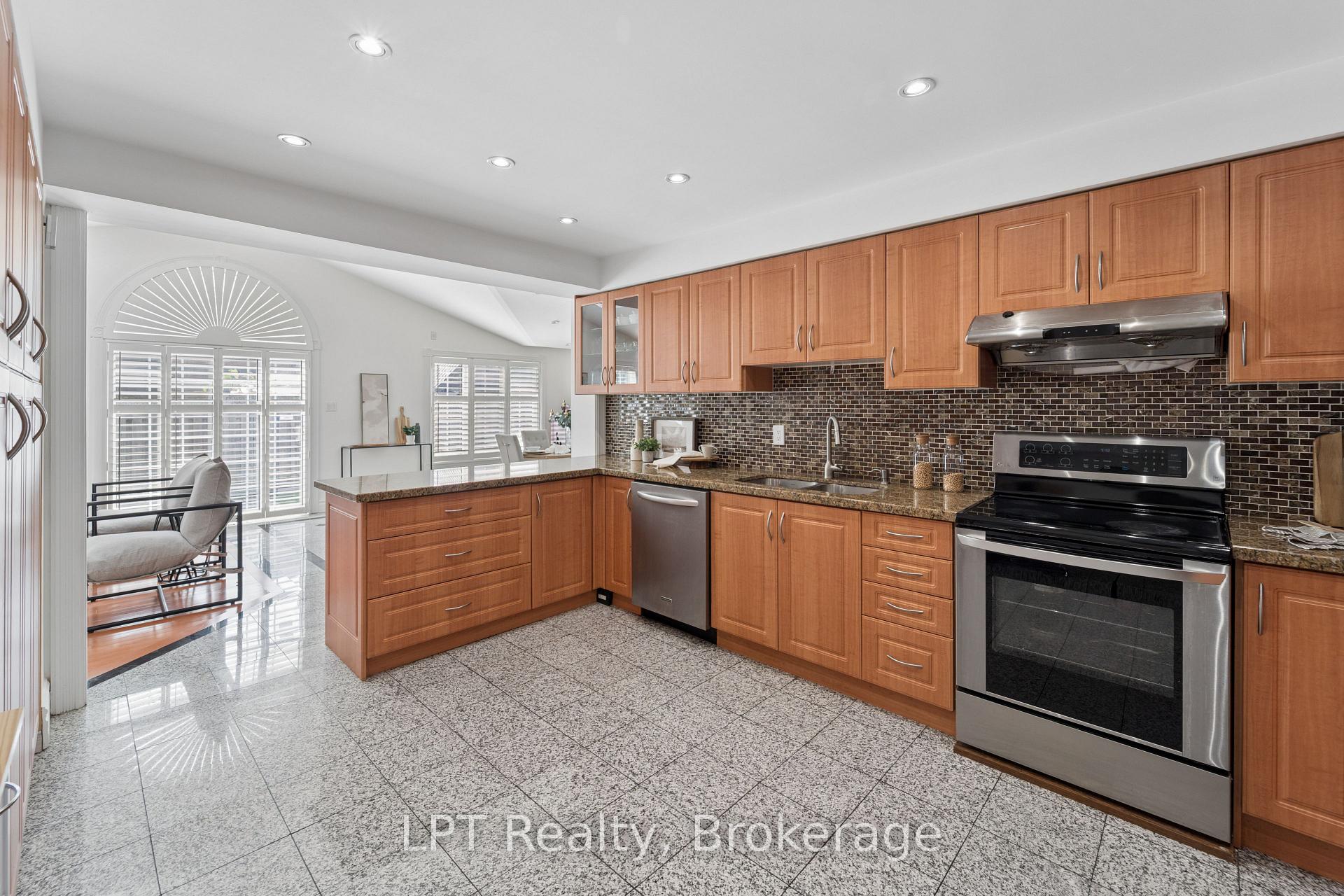 Photo 15 of 1 Mayfield Crescent, Whitby, Pringle Creek — HOMEH